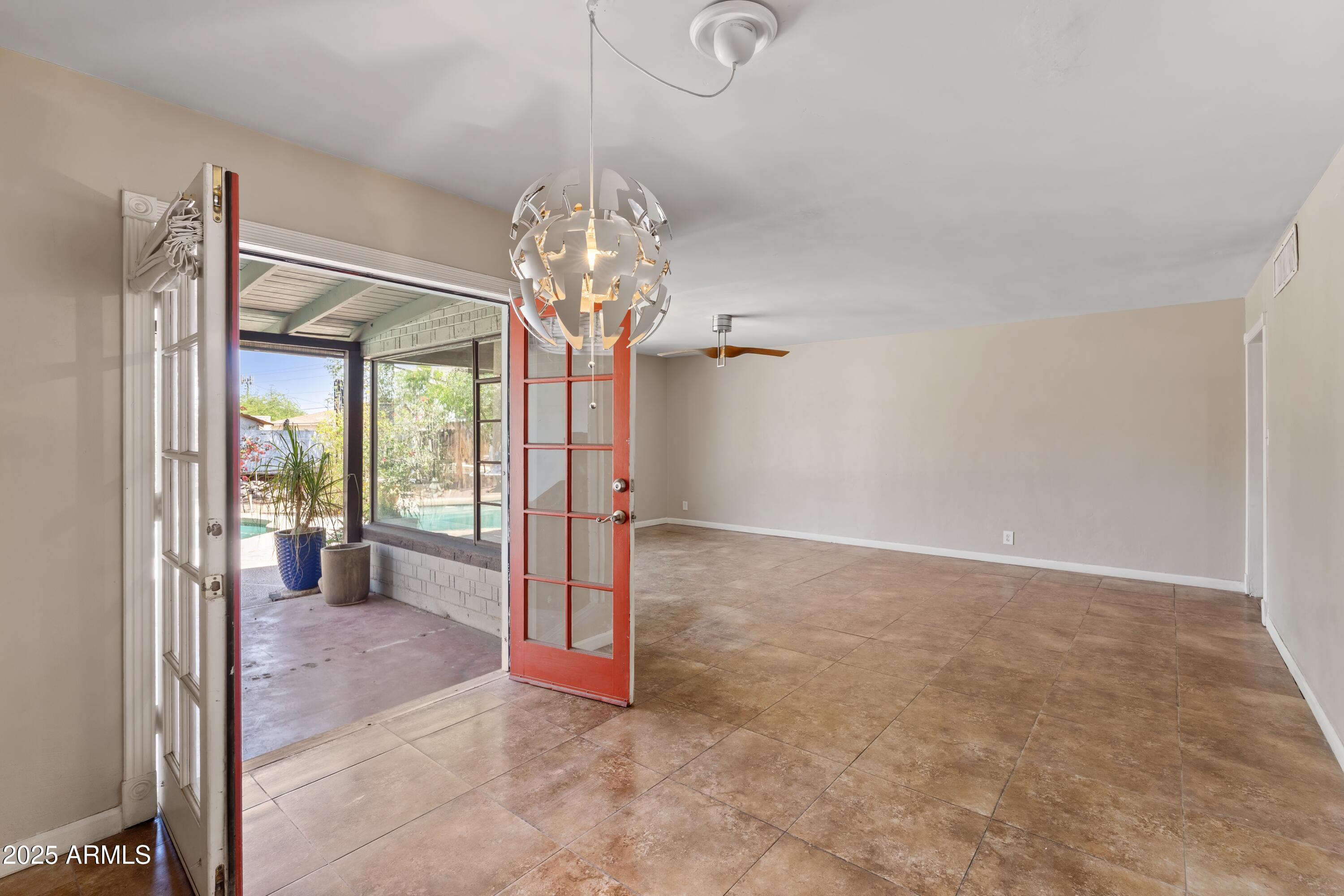 1749 W MONTEROSA Street