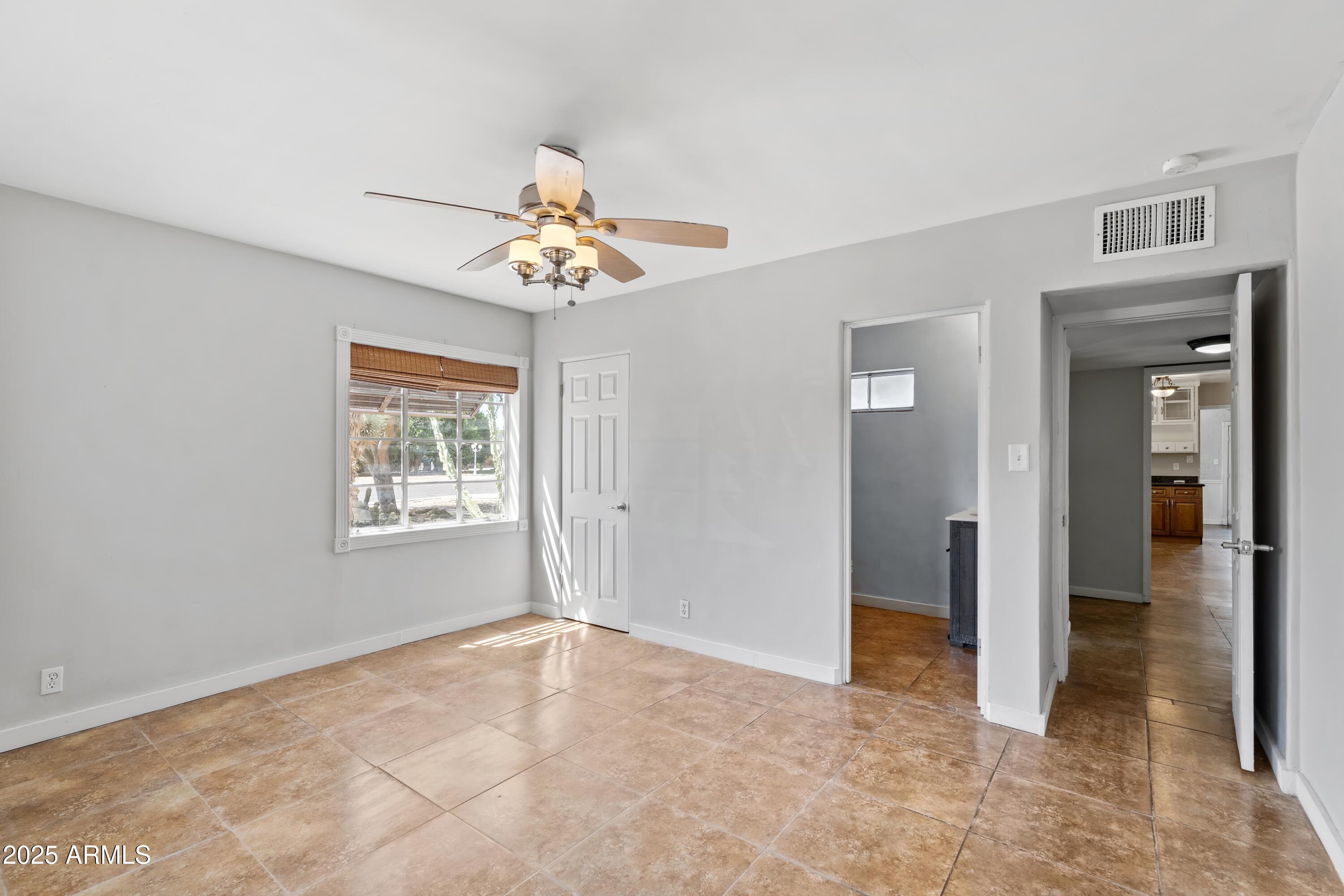 1749 W MONTEROSA Street