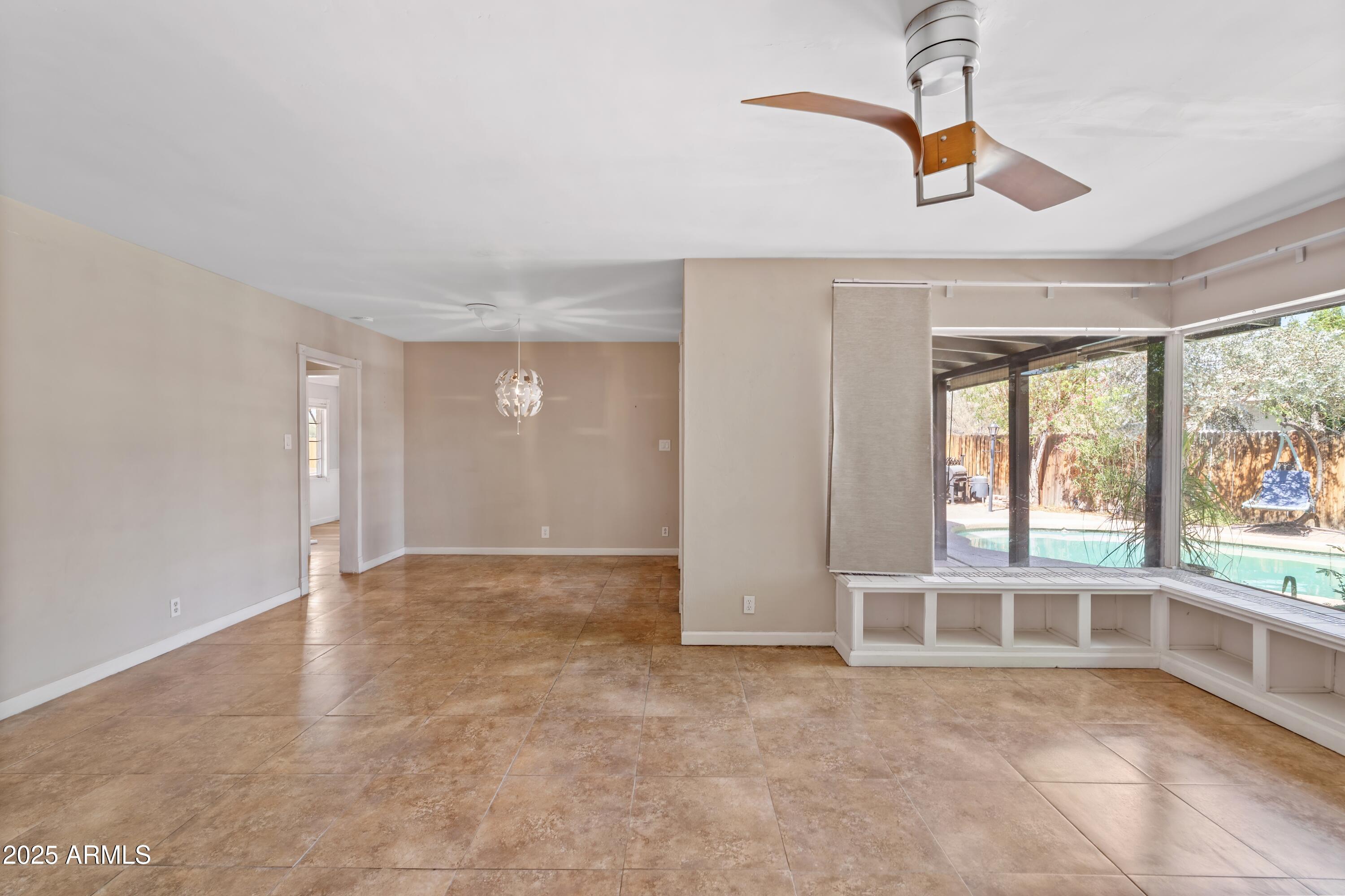 1749 W MONTEROSA Street