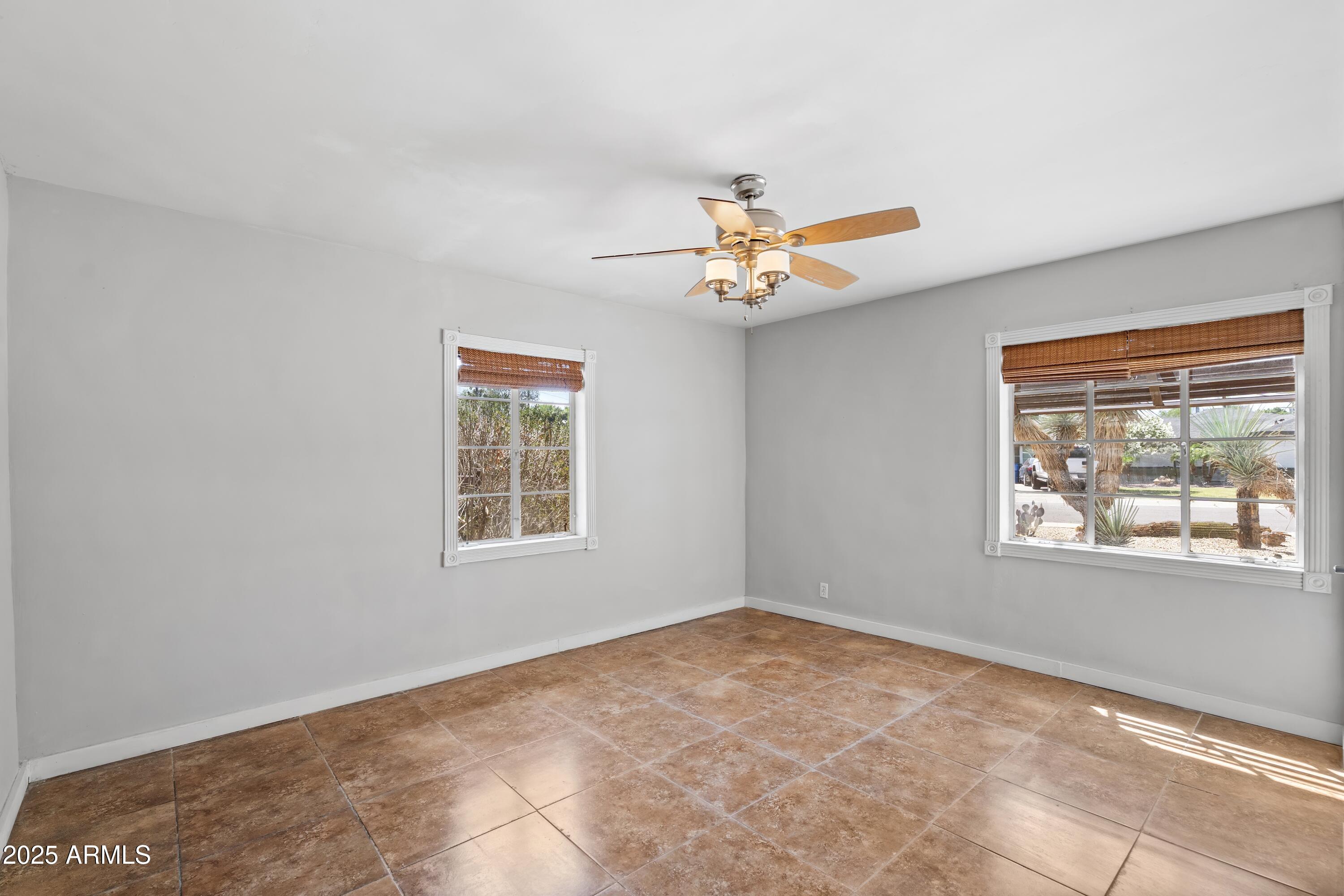 1749 W MONTEROSA Street