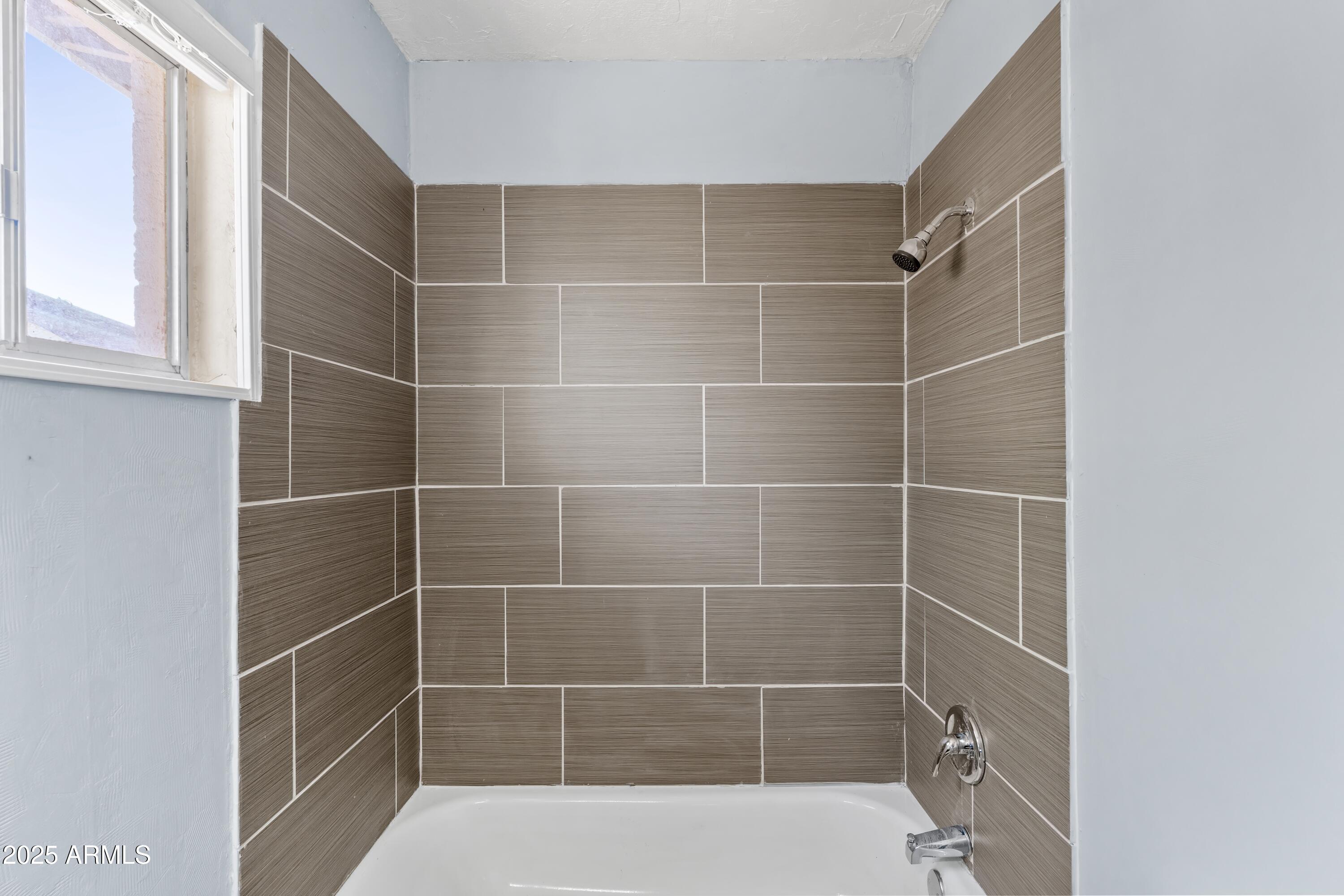 1749 W MONTEROSA Street