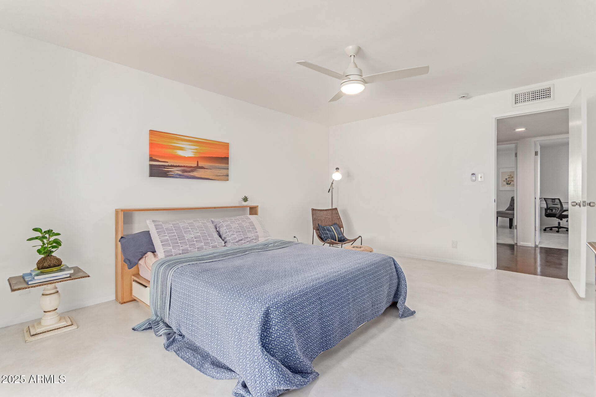 9623 N 34TH Place