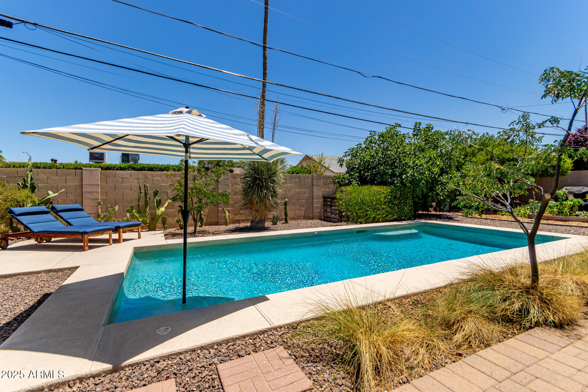 9623 N 34TH Place