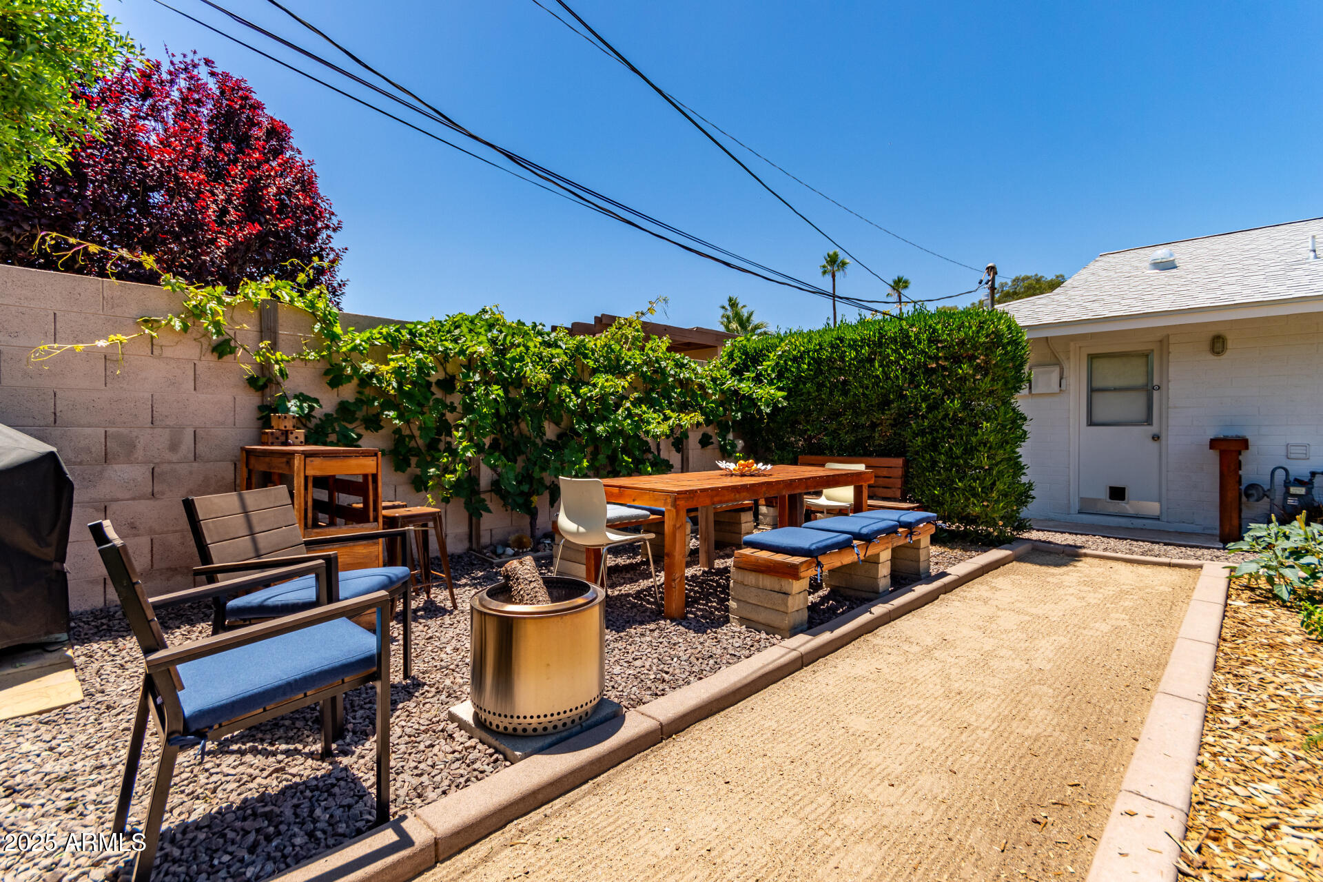 9623 N 34TH Place
