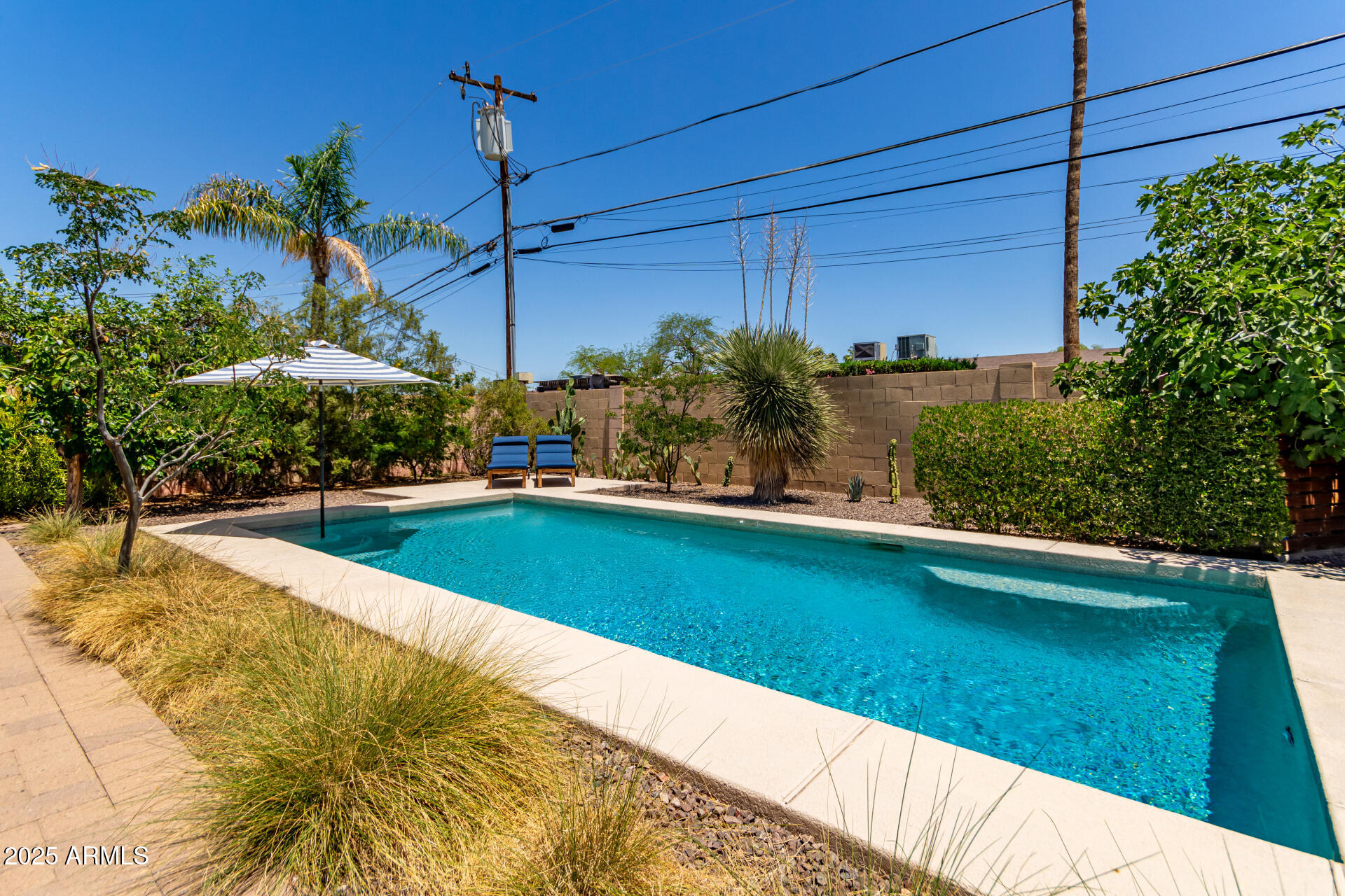 9623 N 34TH Place