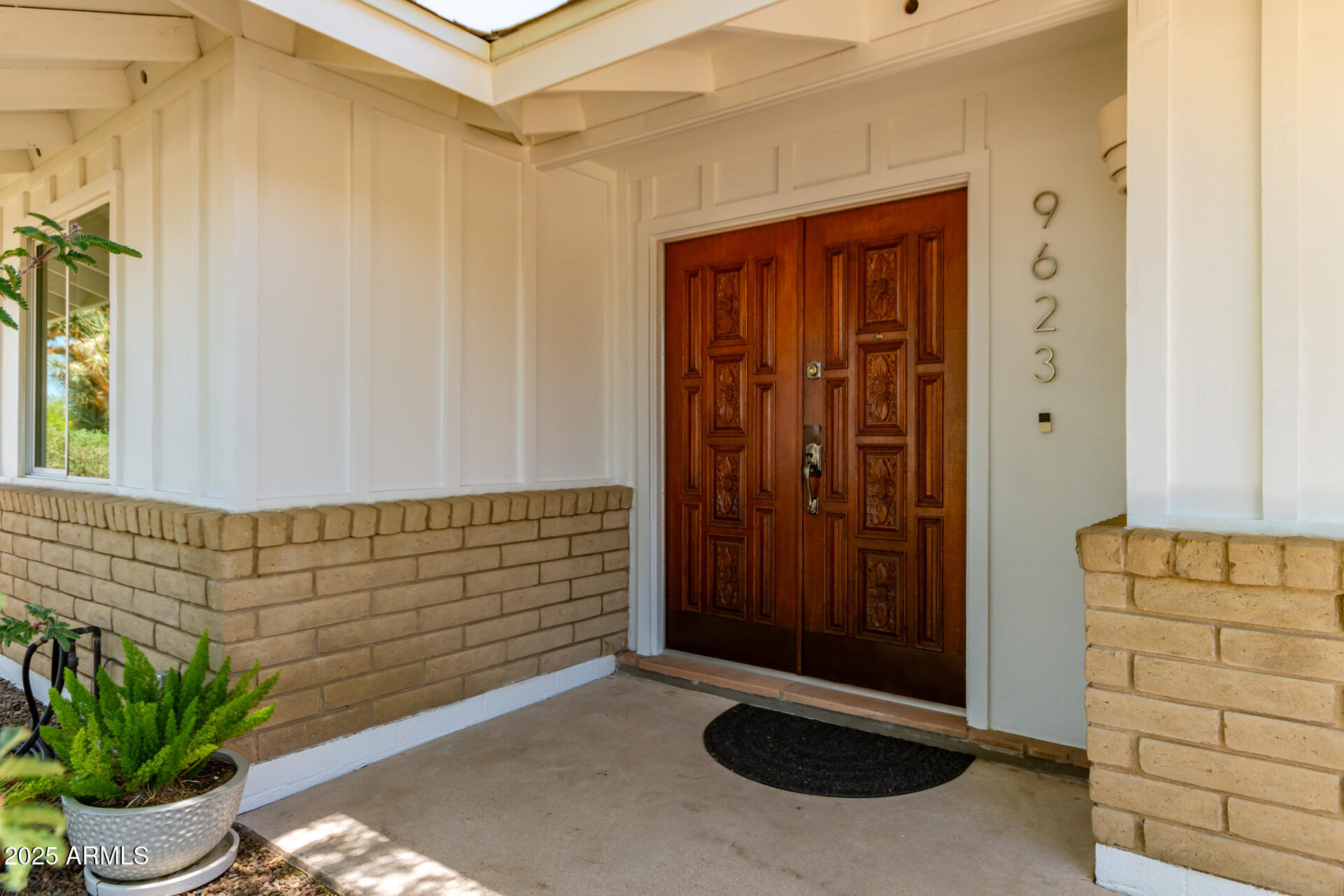 9623 N 34TH Place