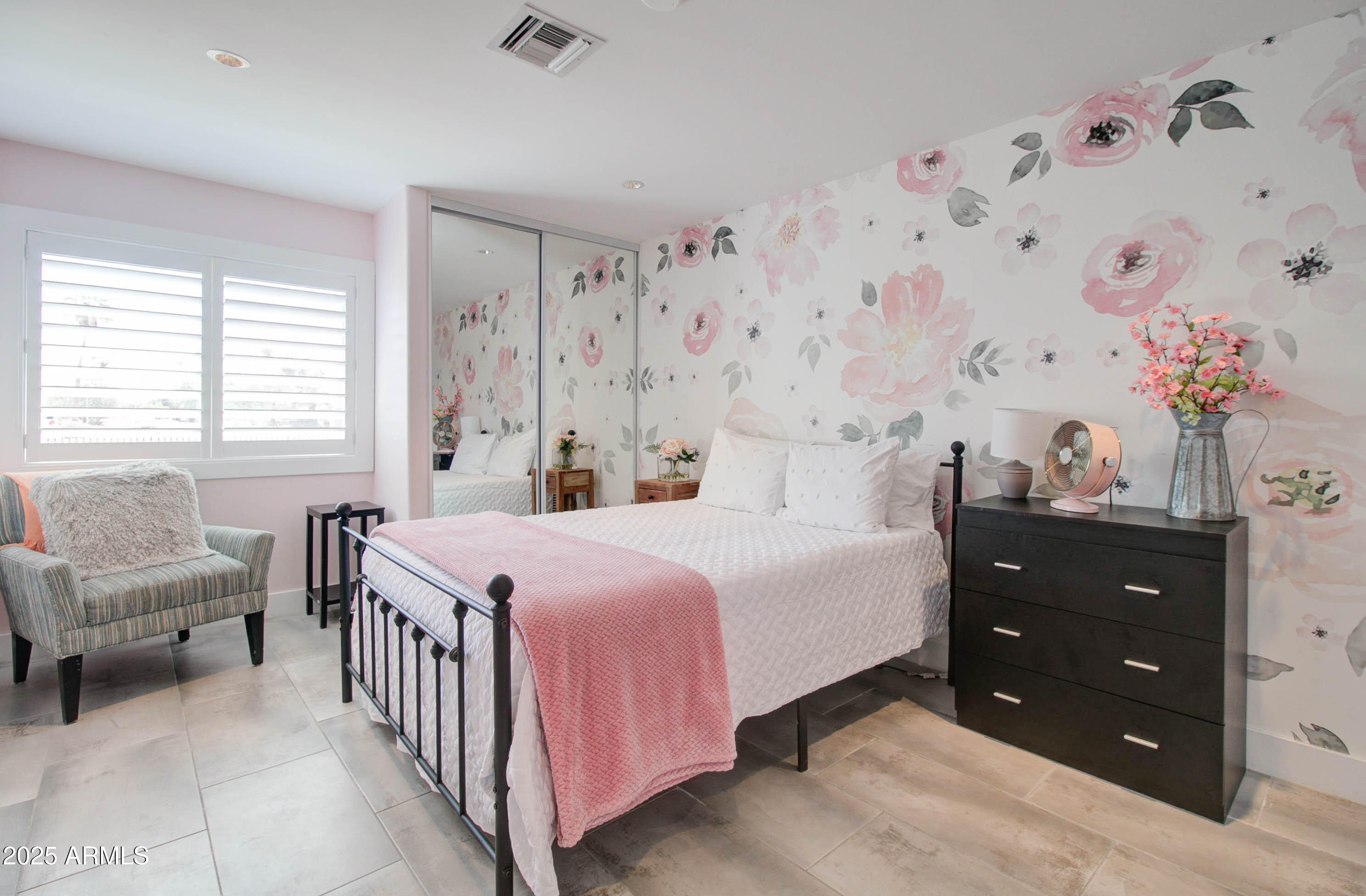 3522 S KACHINA Drive