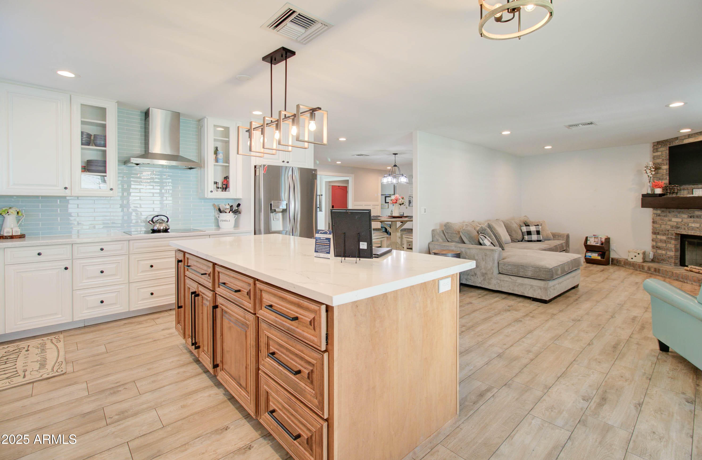 3522 S KACHINA Drive