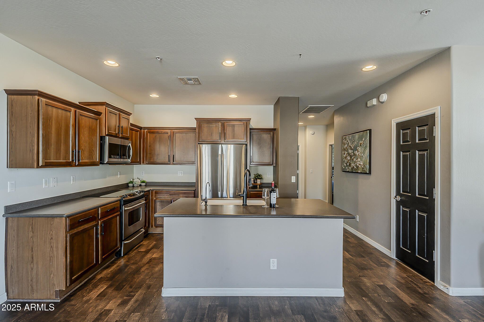 2124 W HUNTER Court 237