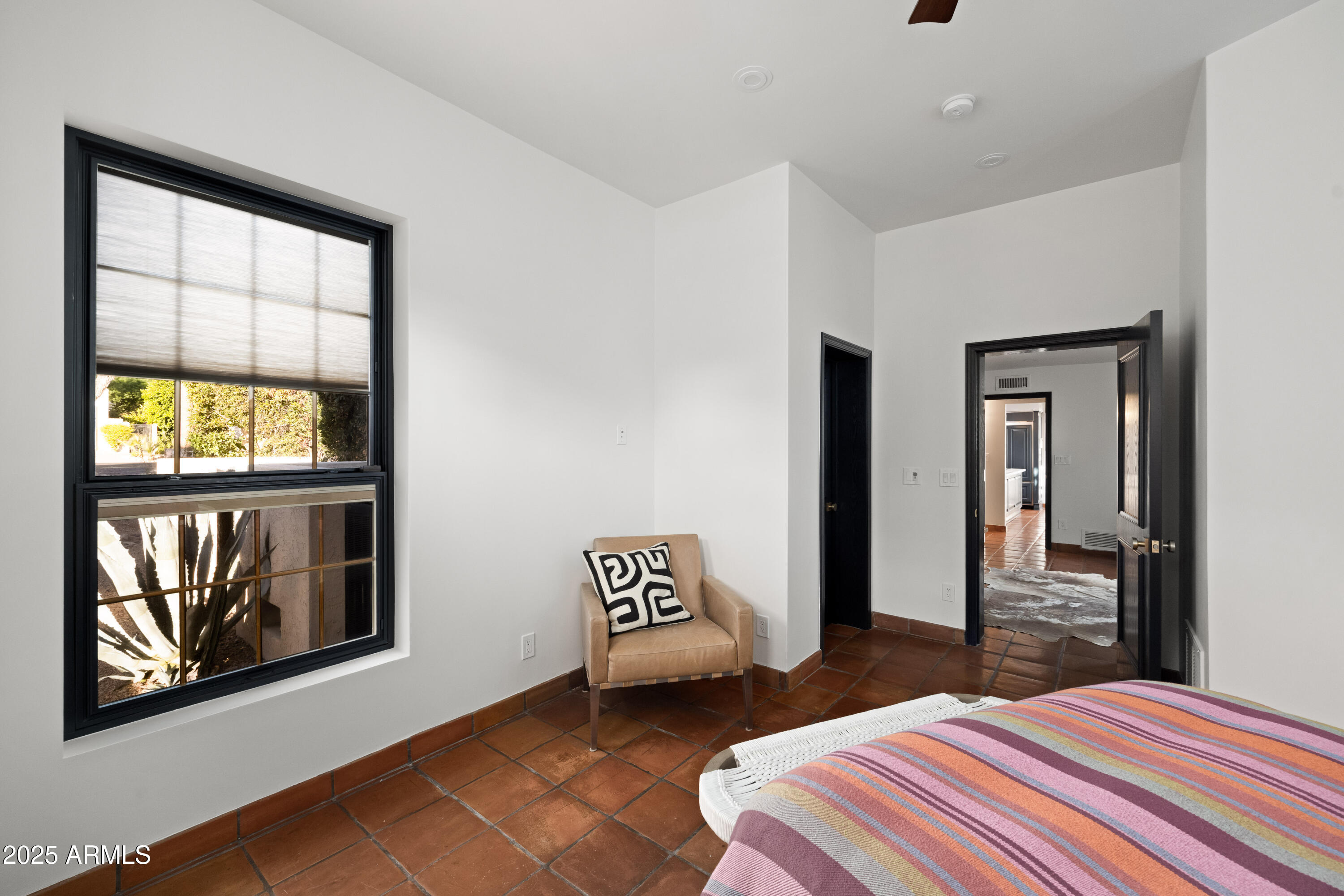 8255 E Vista De Valle
