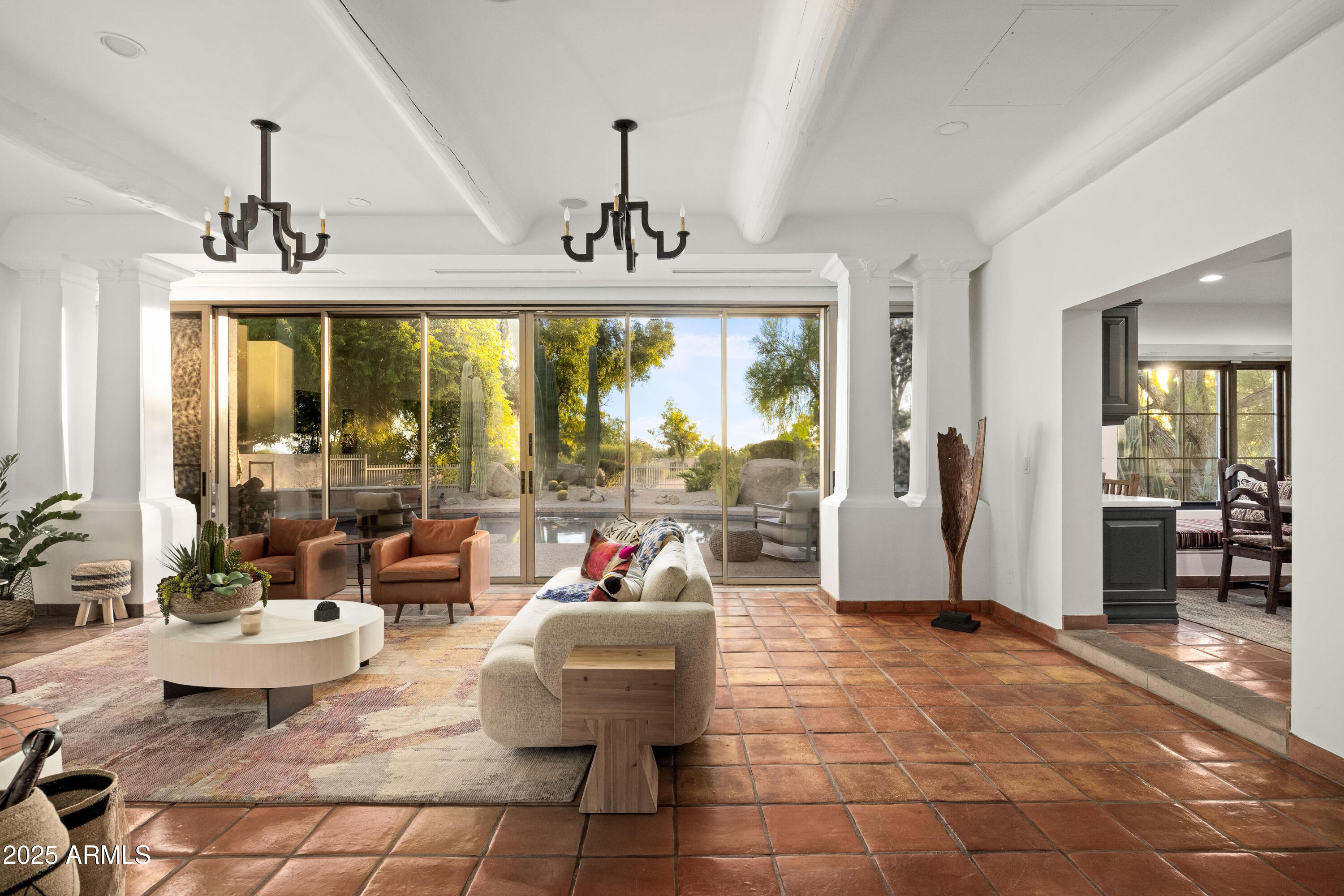 8255 E Vista De Valle