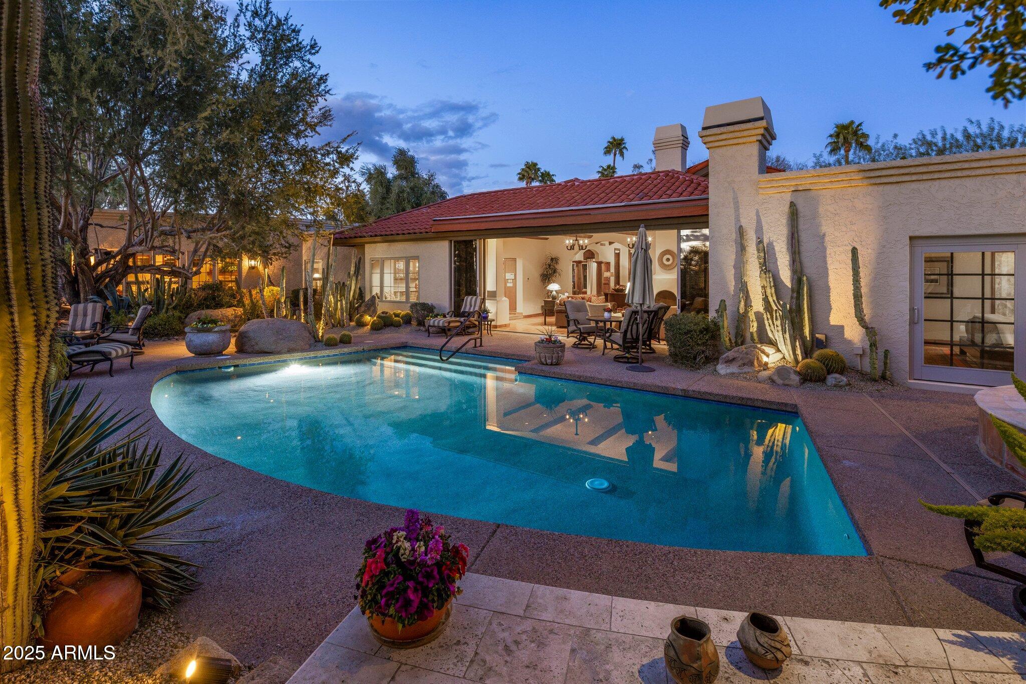 8255 E Vista De Valle