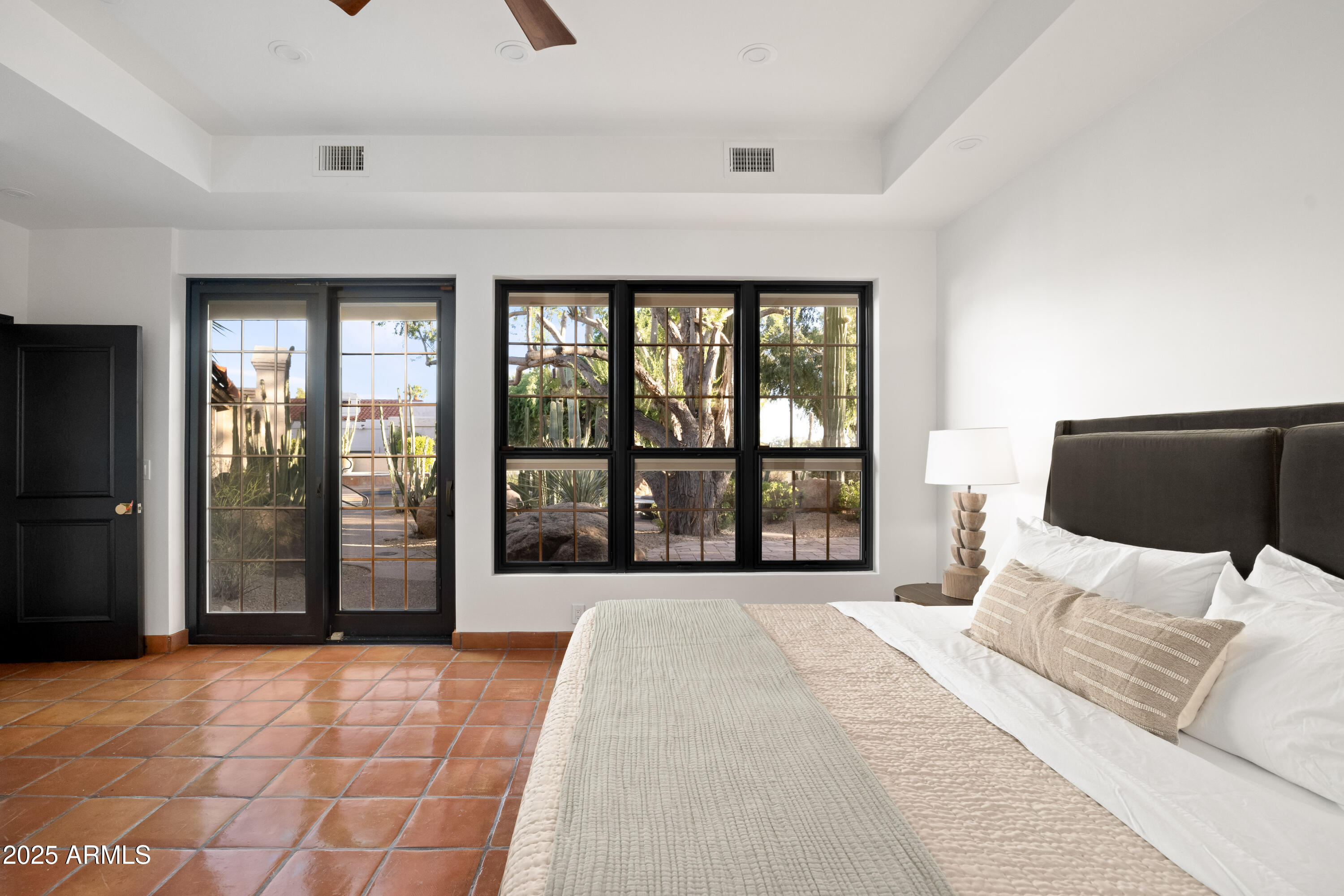 8255 E Vista De Valle