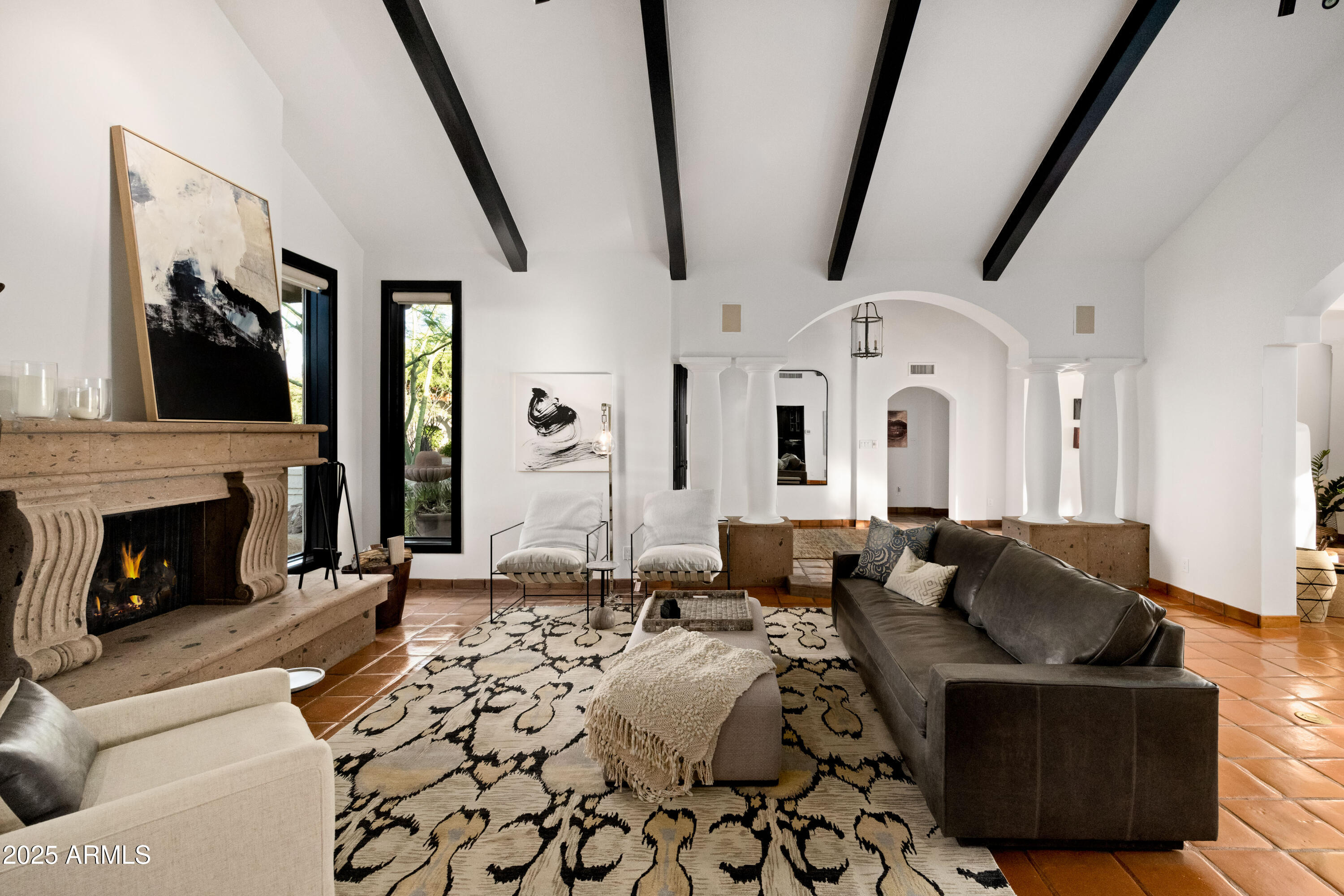 8255 E Vista De Valle