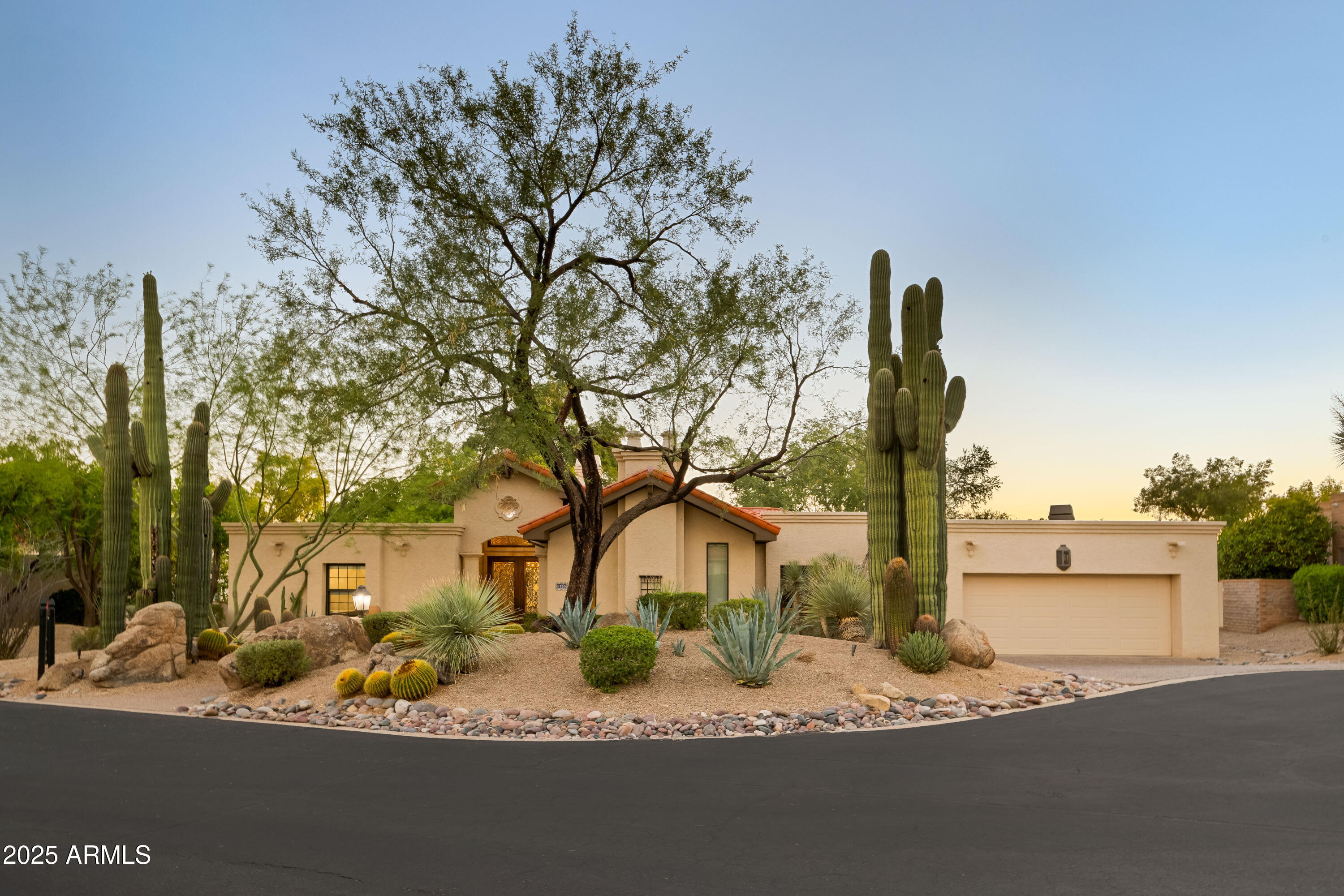 8255 E Vista De Valle