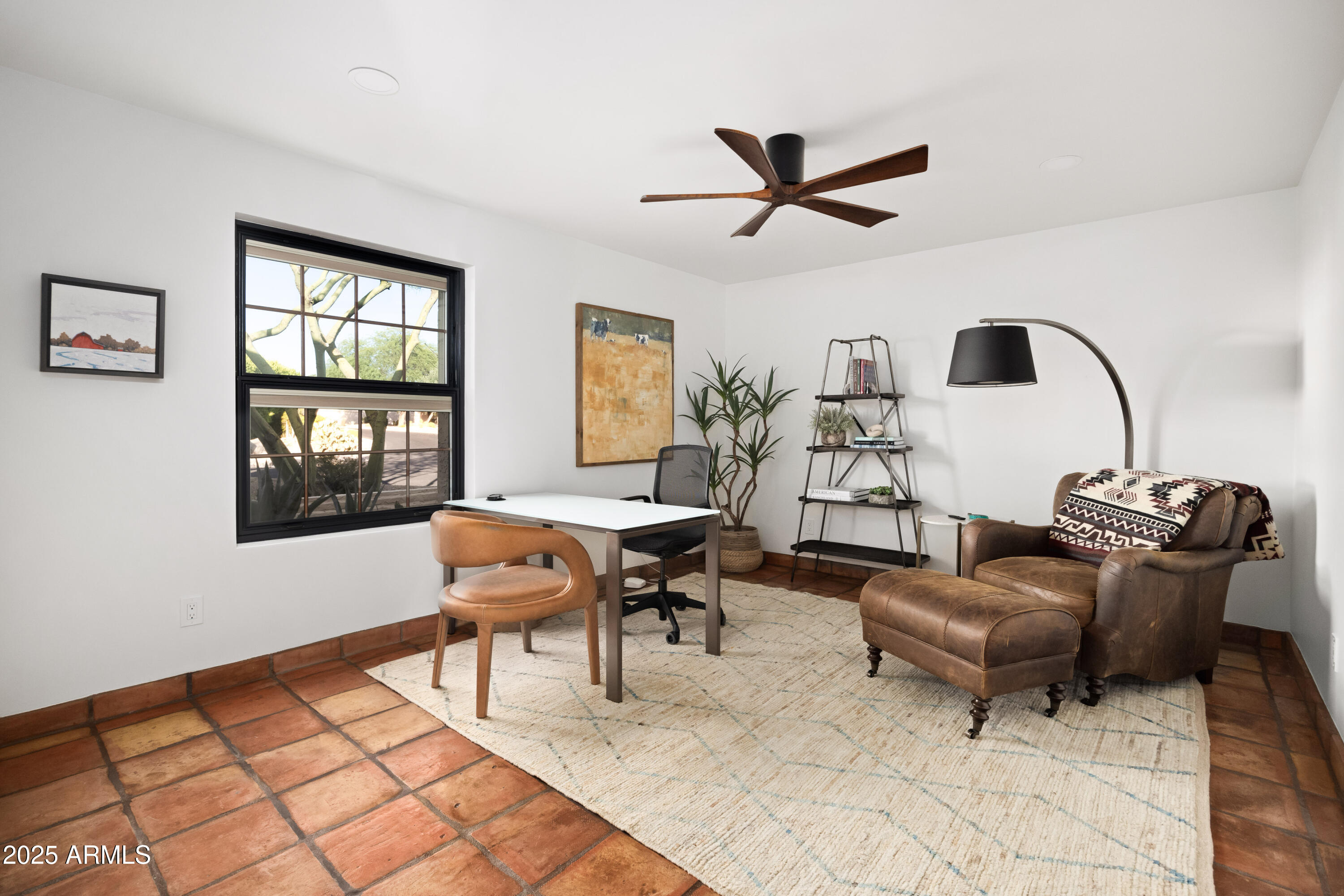 8255 E Vista De Valle