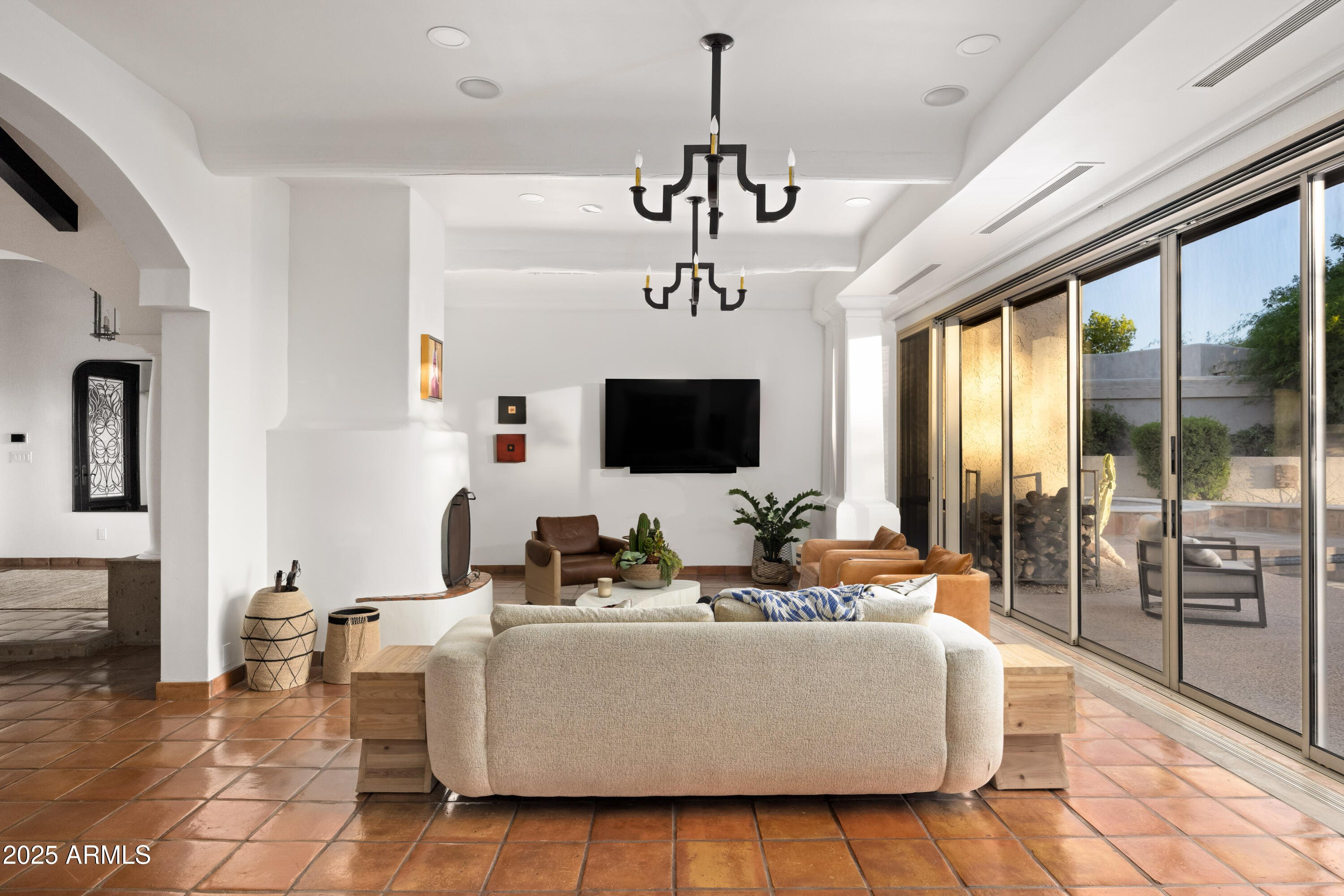8255 E Vista De Valle