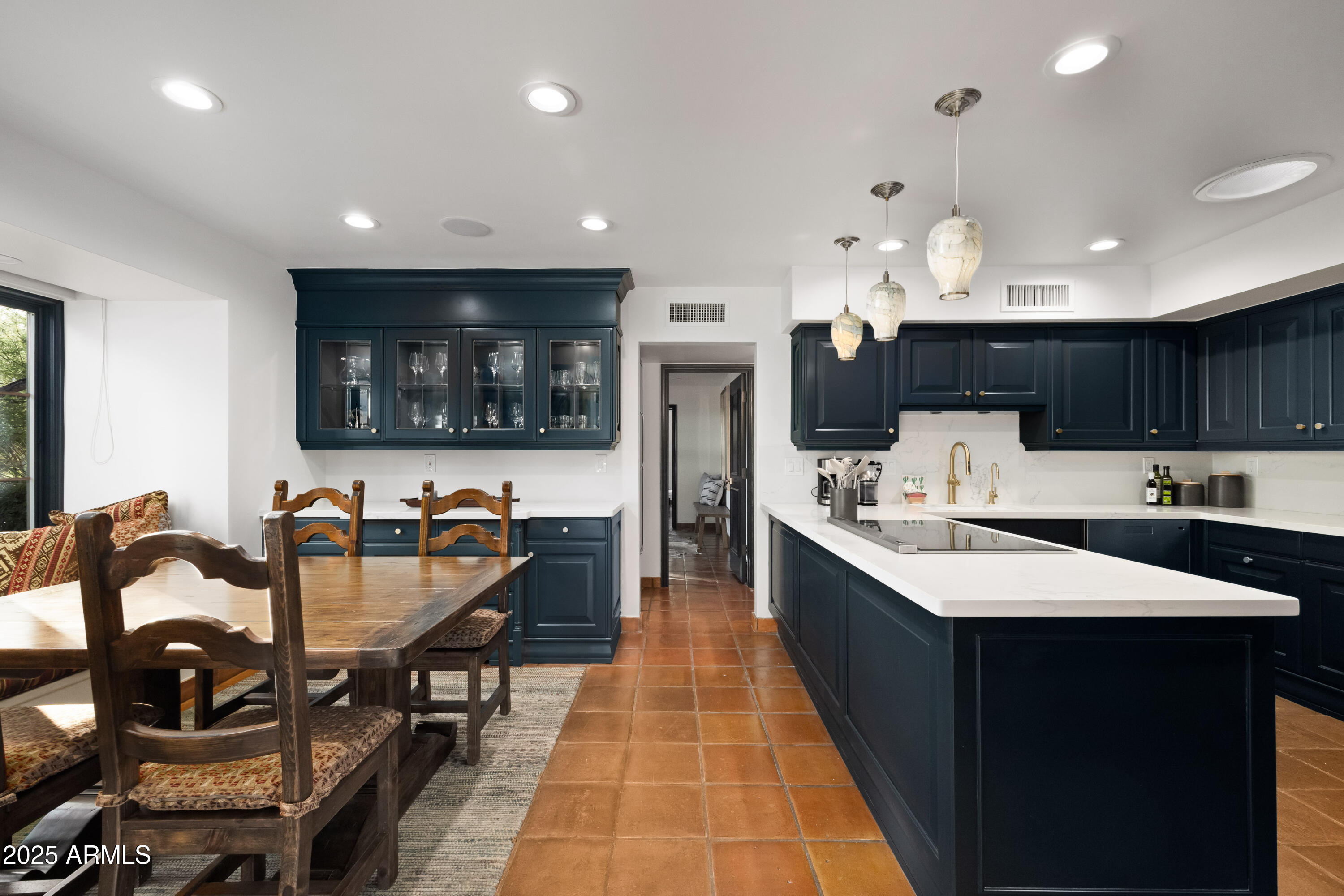 8255 E Vista De Valle