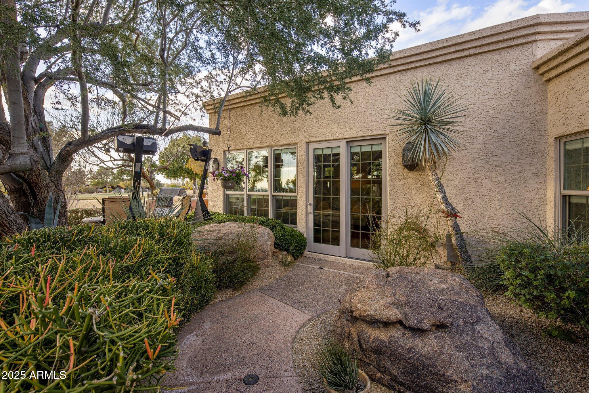 8255 E Vista De Valle