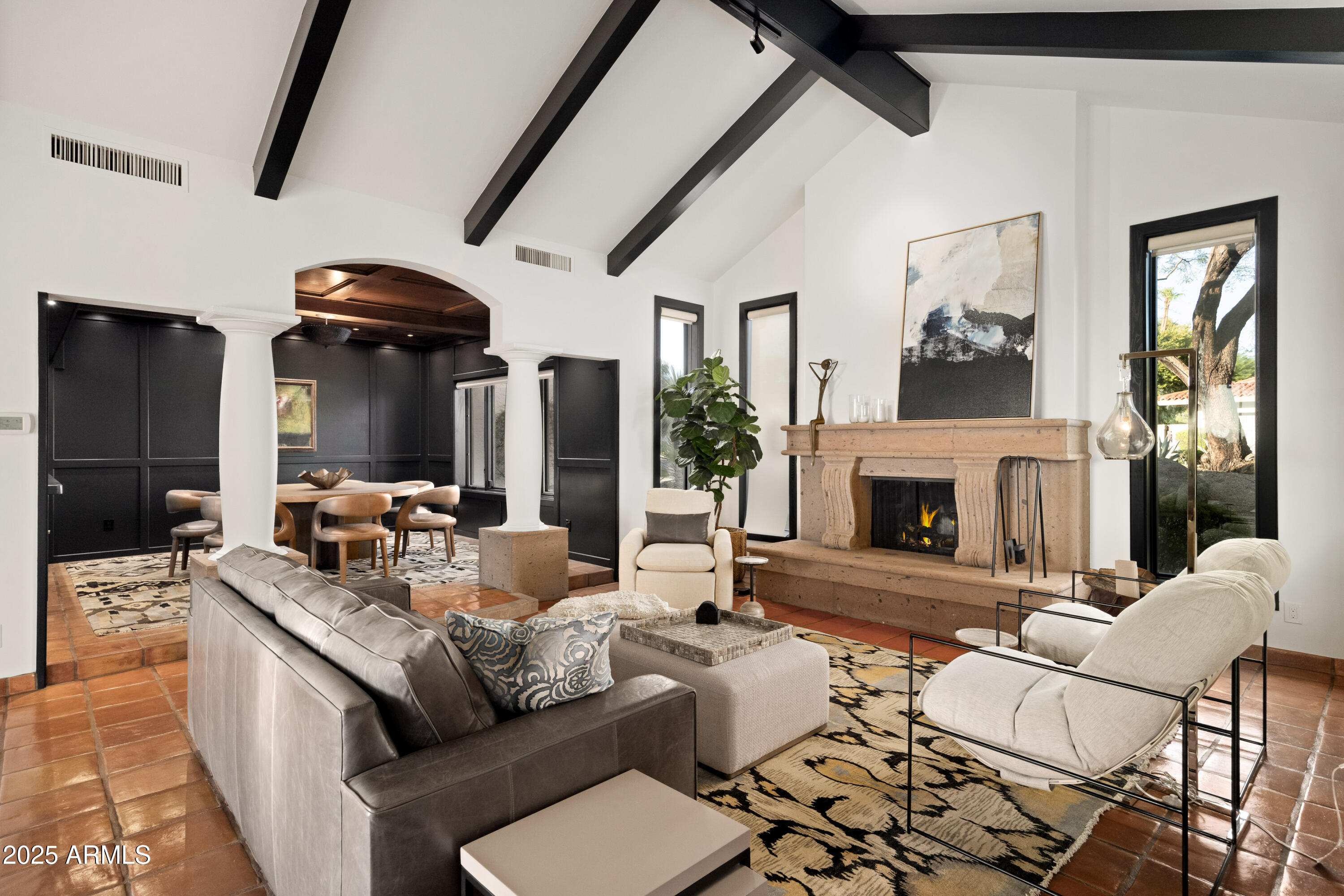 8255 E Vista De Valle