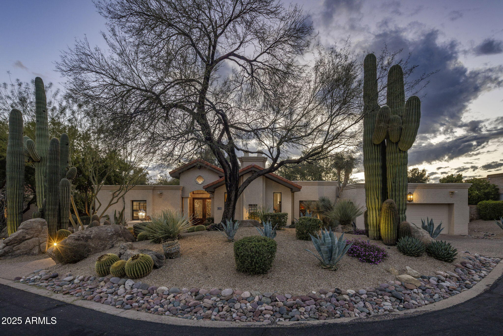 8255 E Vista De Valle