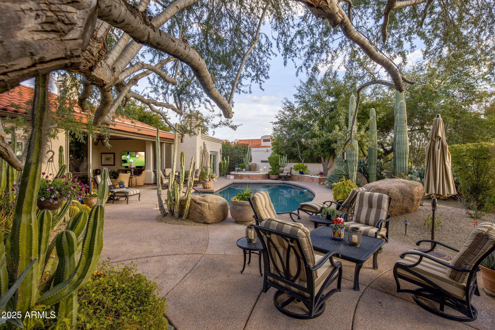 8255 E Vista De Valle
