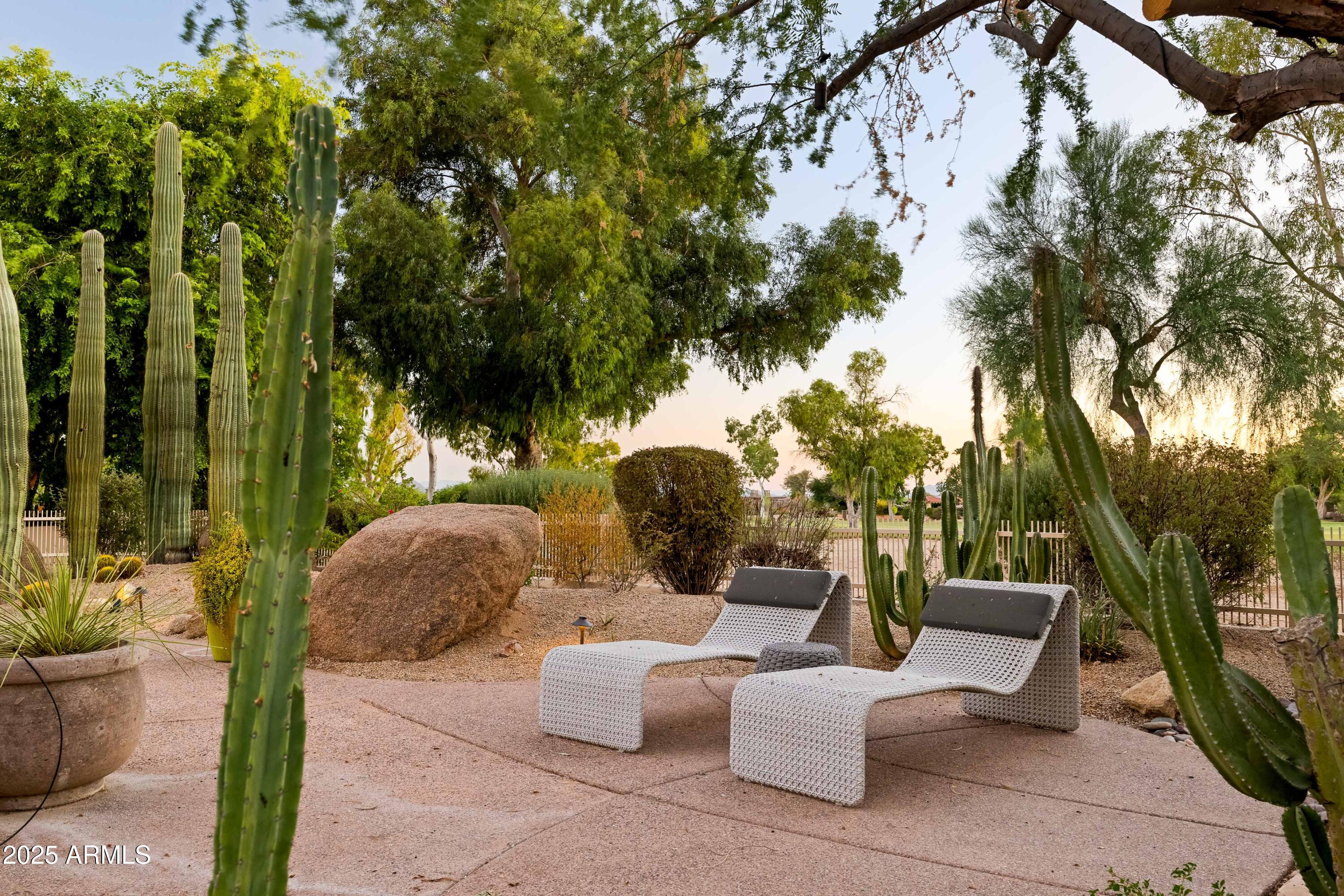 8255 E Vista De Valle