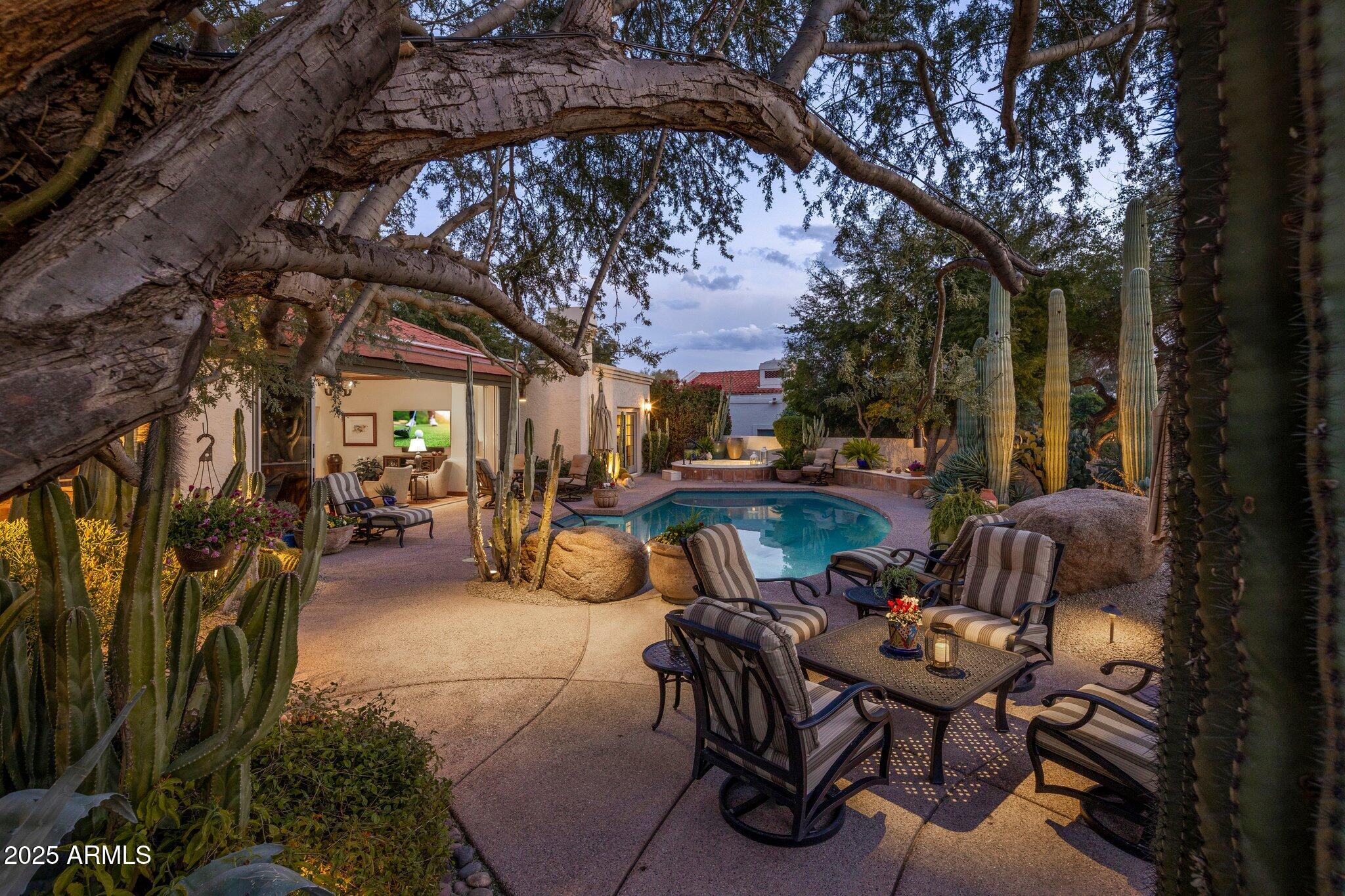 8255 E Vista De Valle