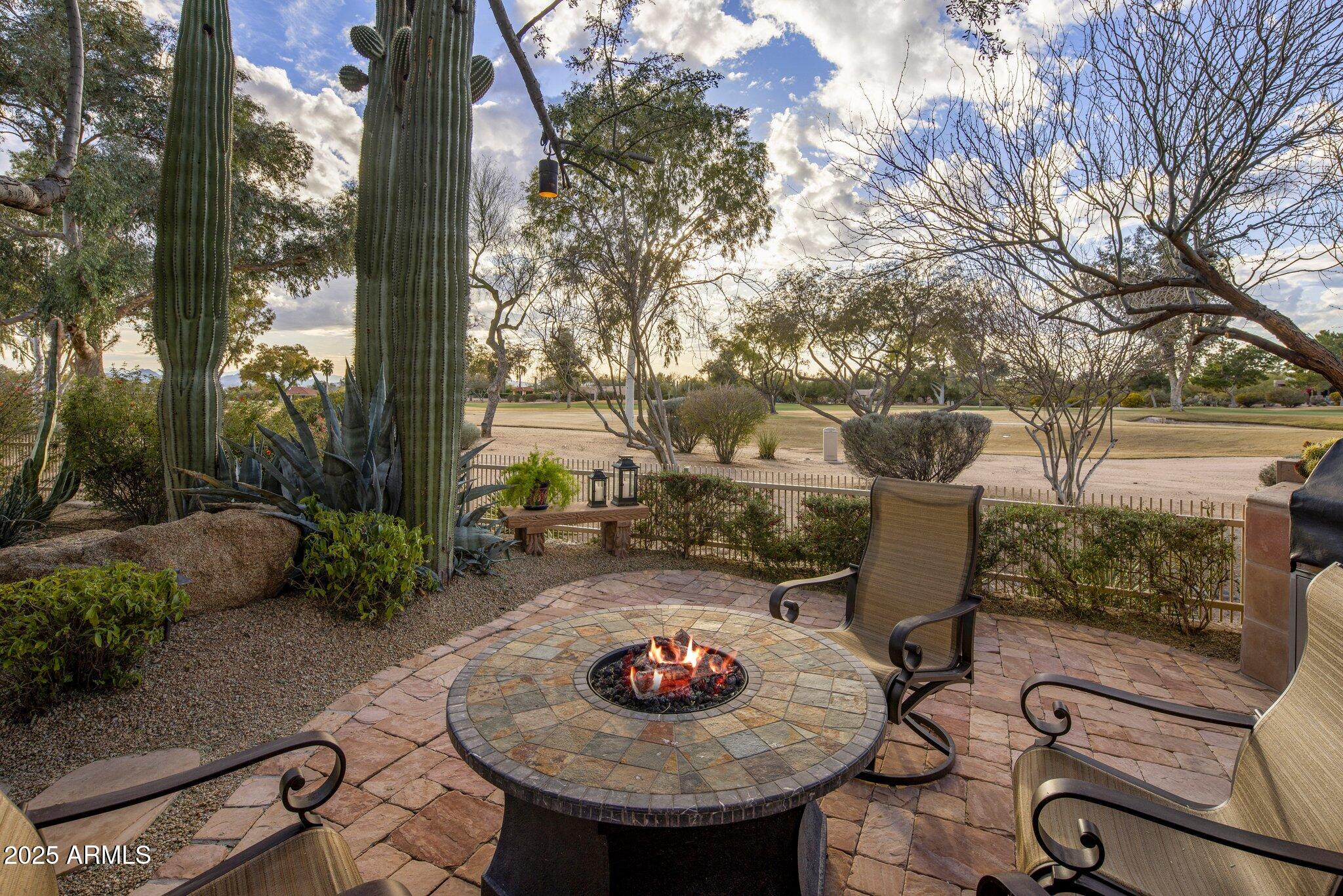 8255 E Vista De Valle
