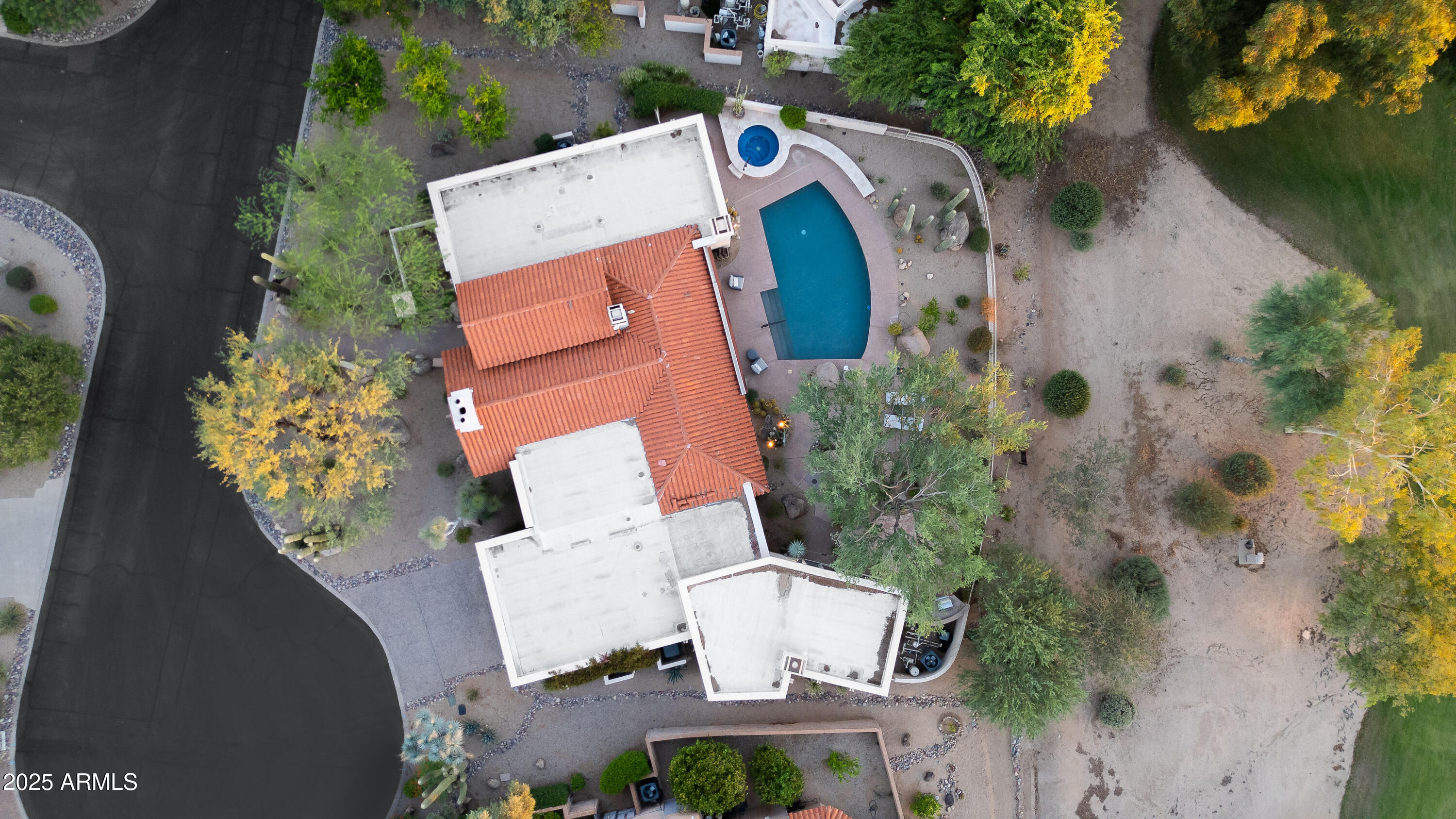 8255 E Vista De Valle