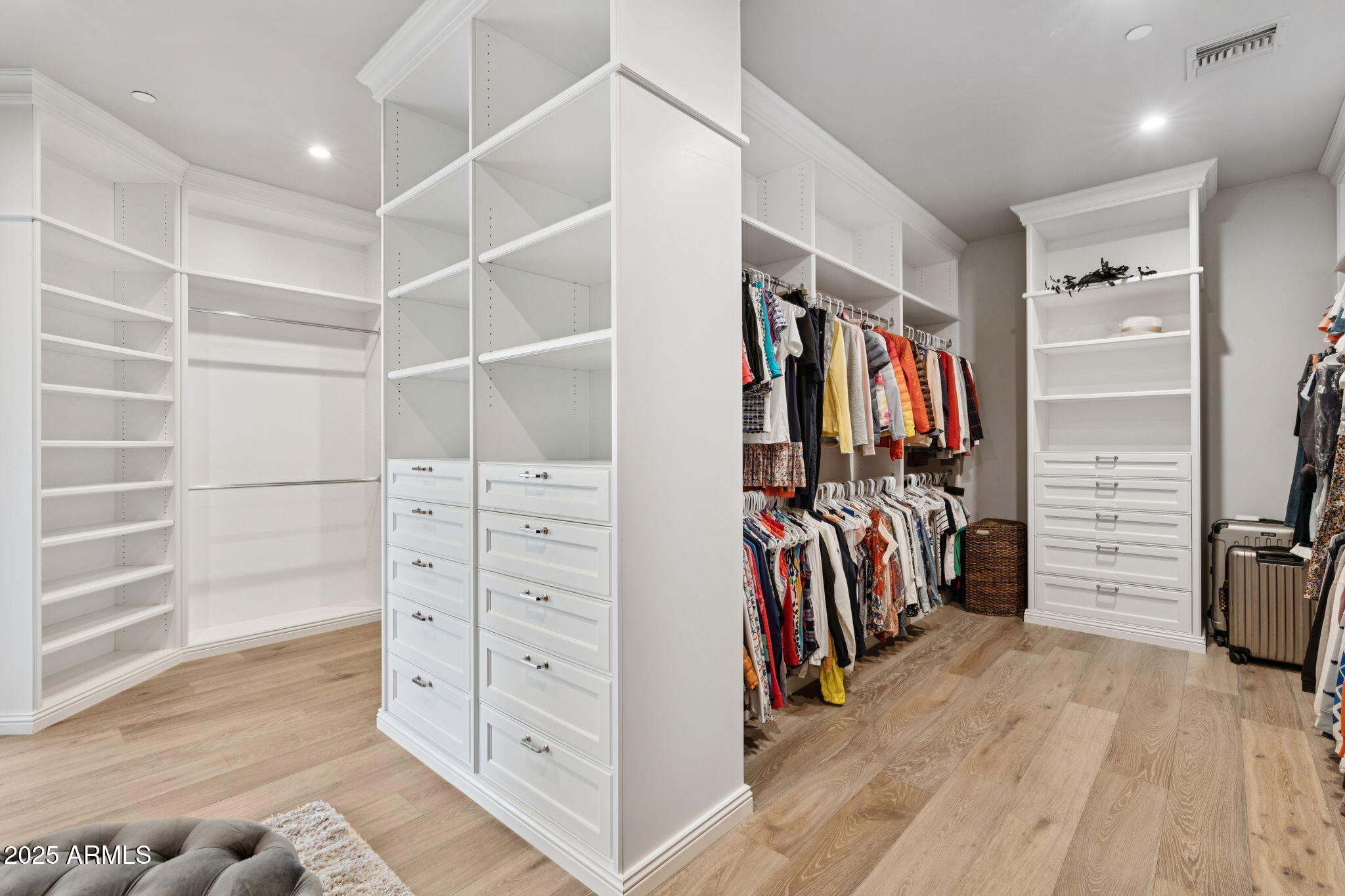 10040 E HAPPY VALLEY Road, 54