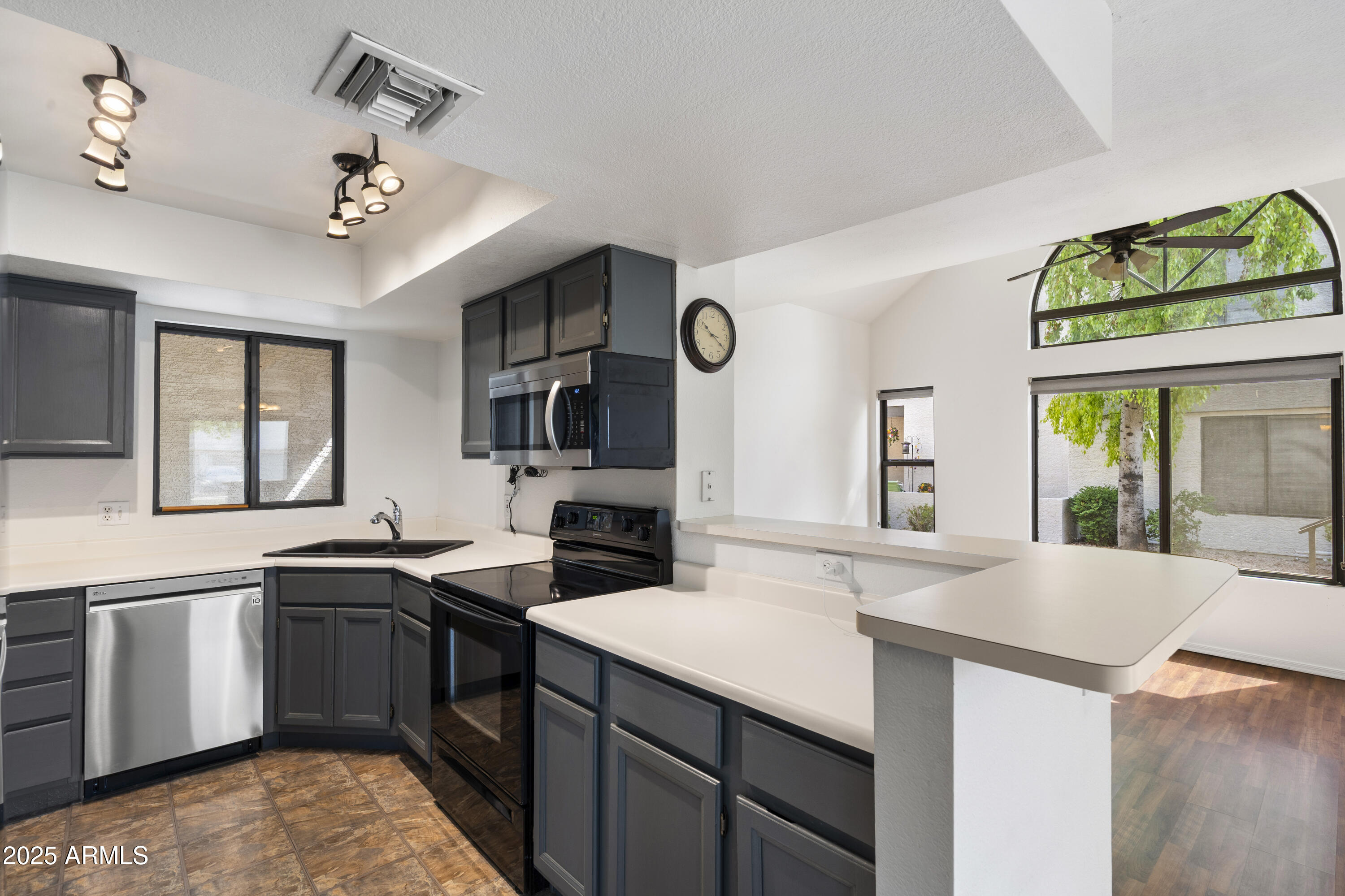 19820 N 13TH Avenue, 163