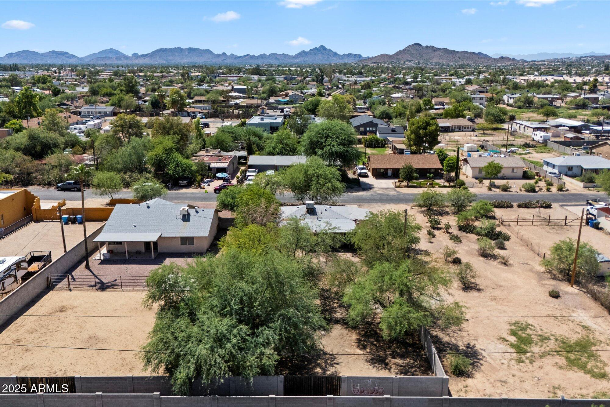 2906 E SAINT JOHN Road