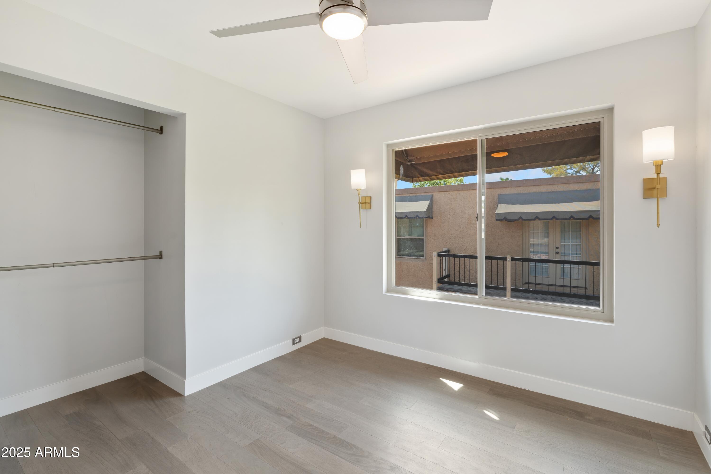 10420 N 11TH Street, 1