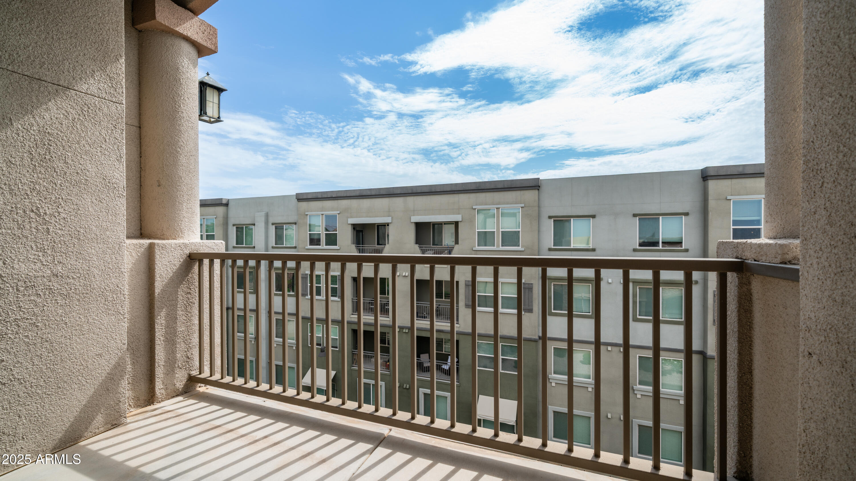 5450 E DEER VALLEY Drive 4019