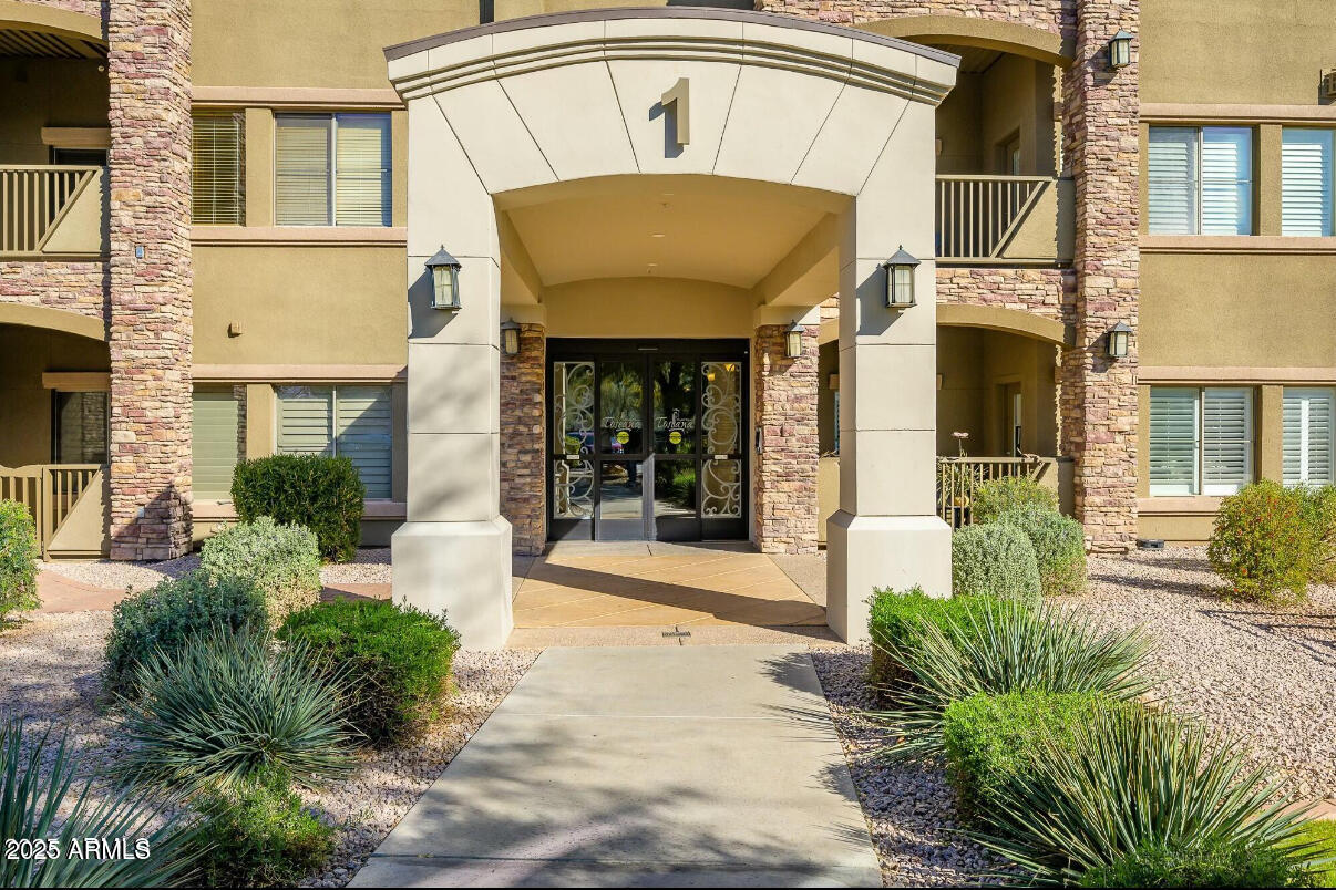 5450 E DEER VALLEY Drive 4019