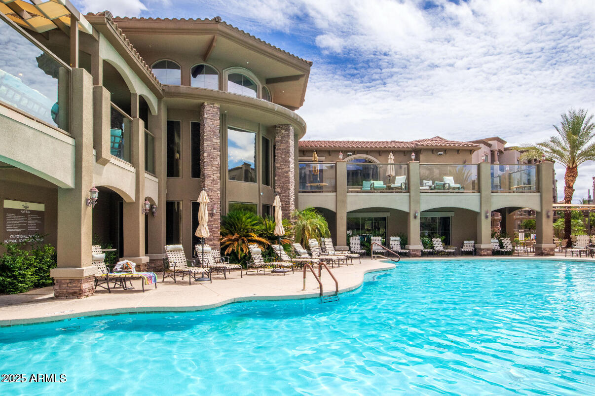 5450 E DEER VALLEY Drive 4019