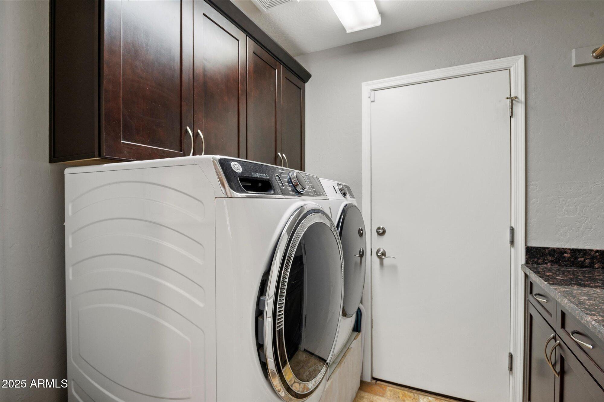 7239 W MONTE CRISTO Avenue