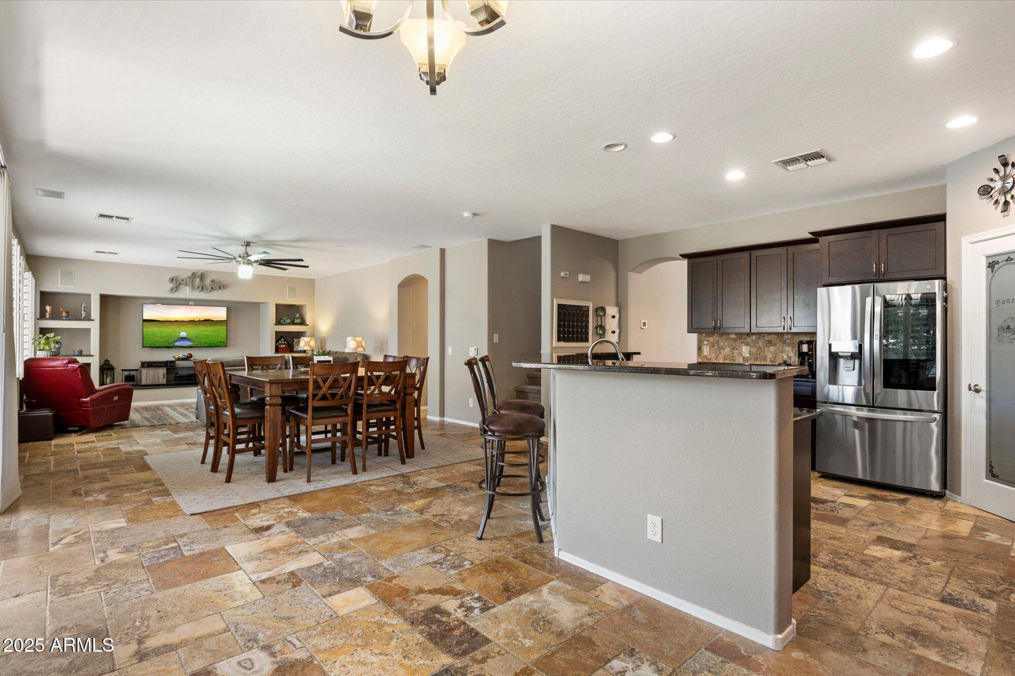 7239 W MONTE CRISTO Avenue