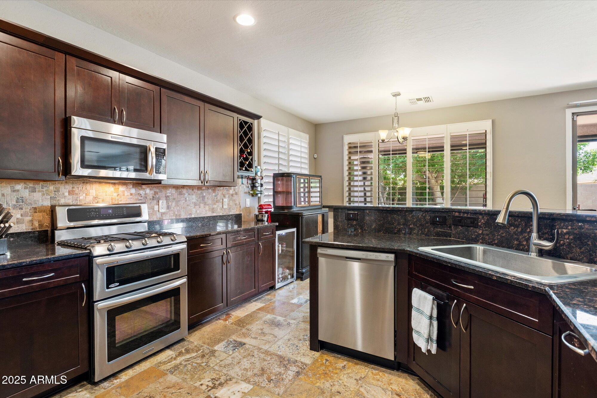 7239 W MONTE CRISTO Avenue