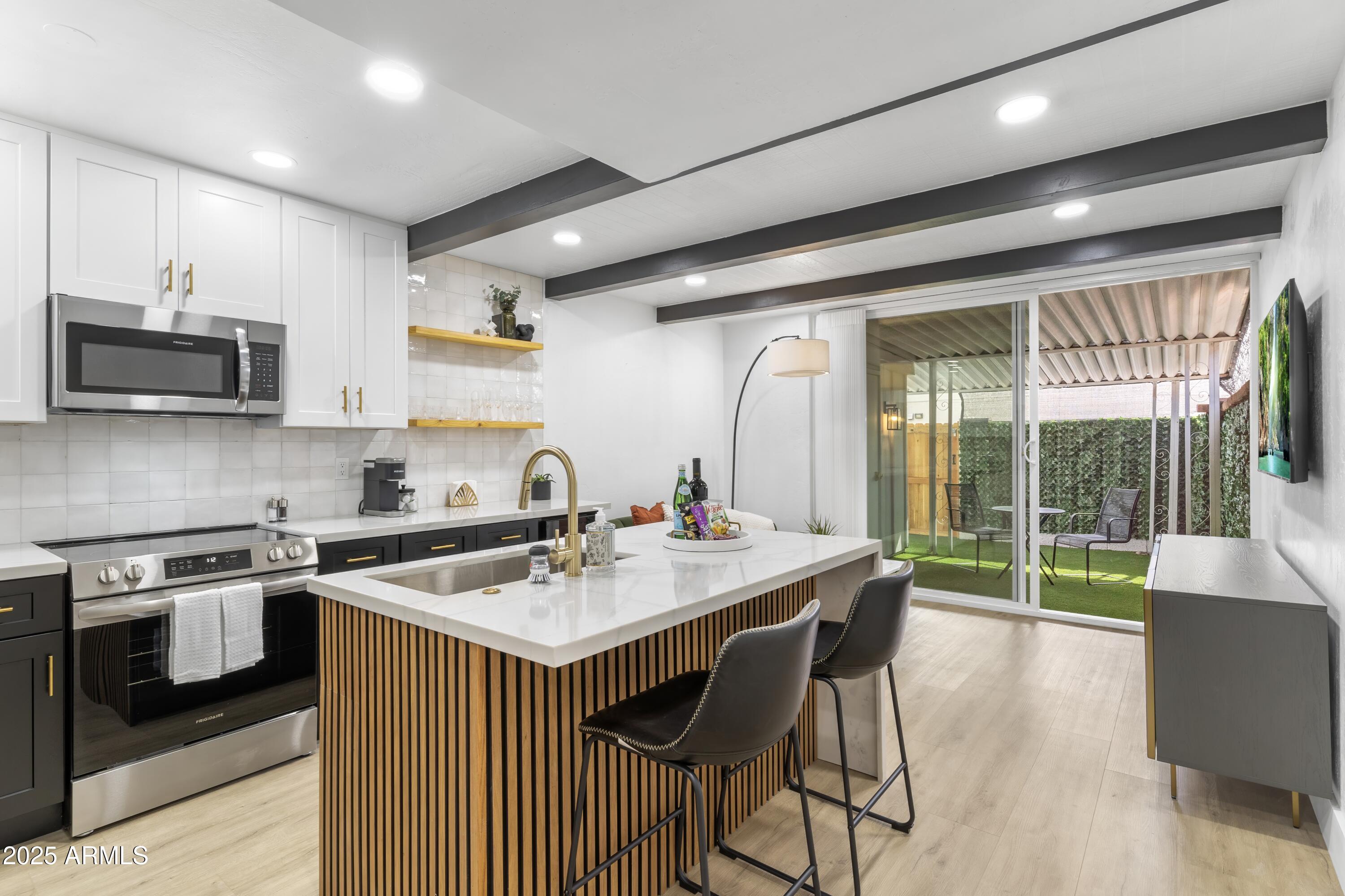 3002 N 32ND Street, 8