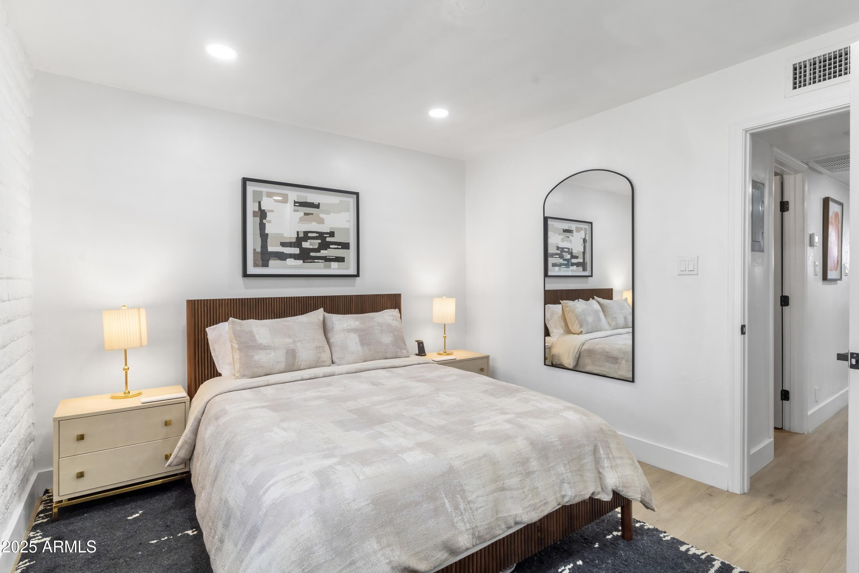 3002 N 32ND Street, 8