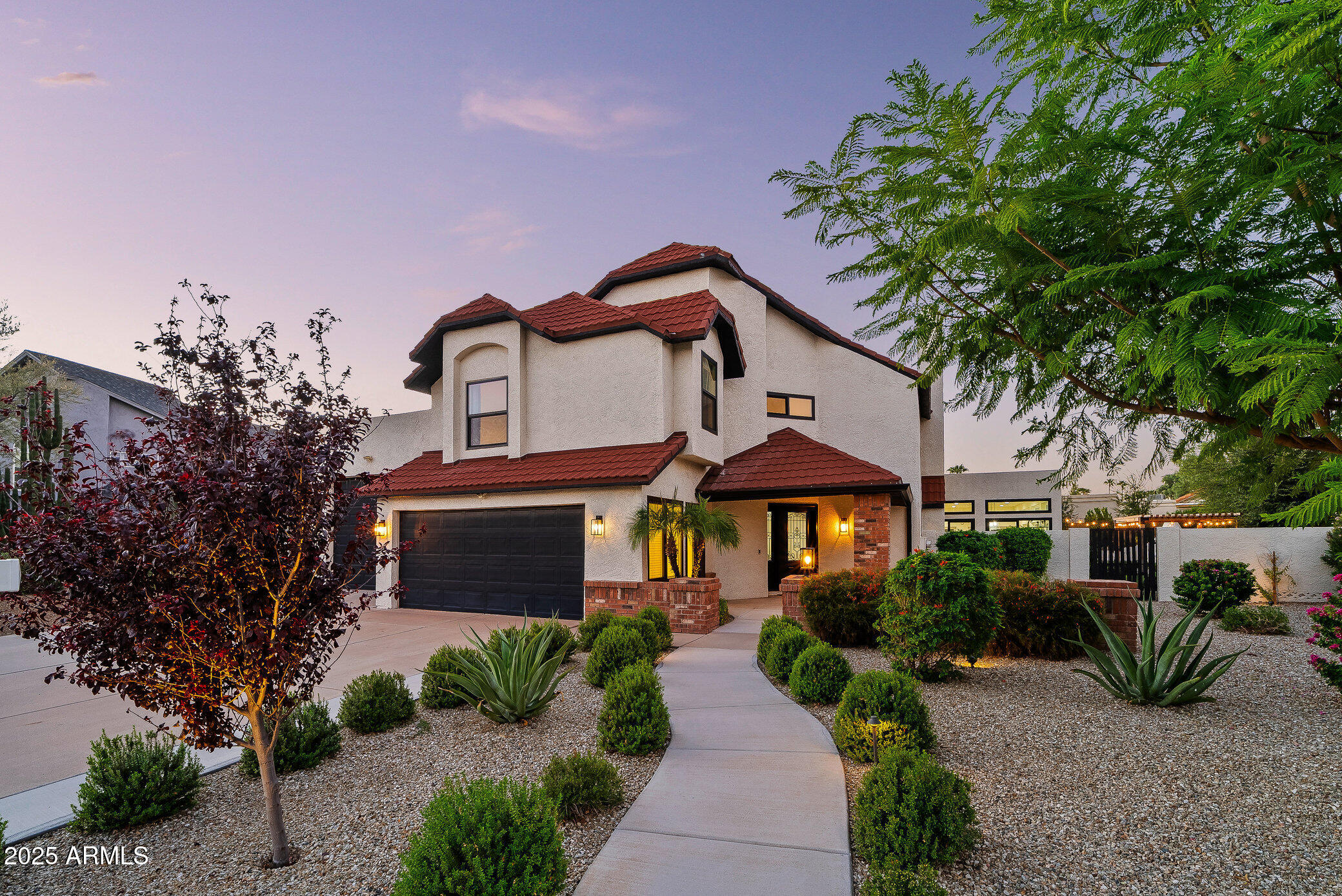 5012 E BLANCHE Drive