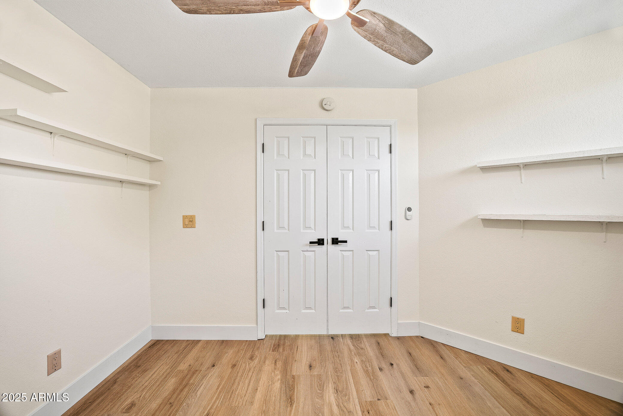 5012 E BLANCHE Drive