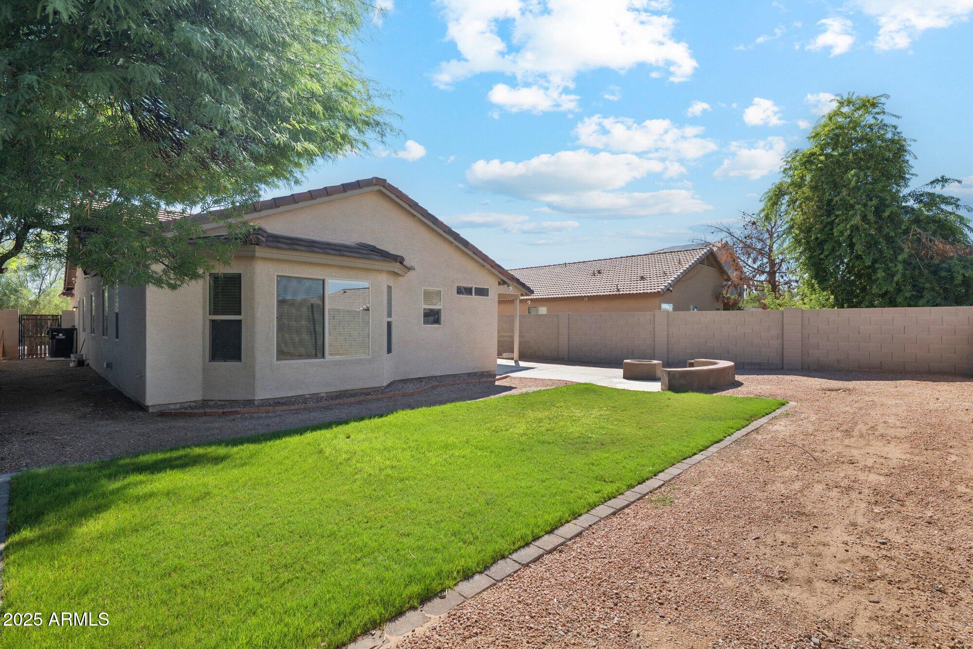 4332 W CARSON Road