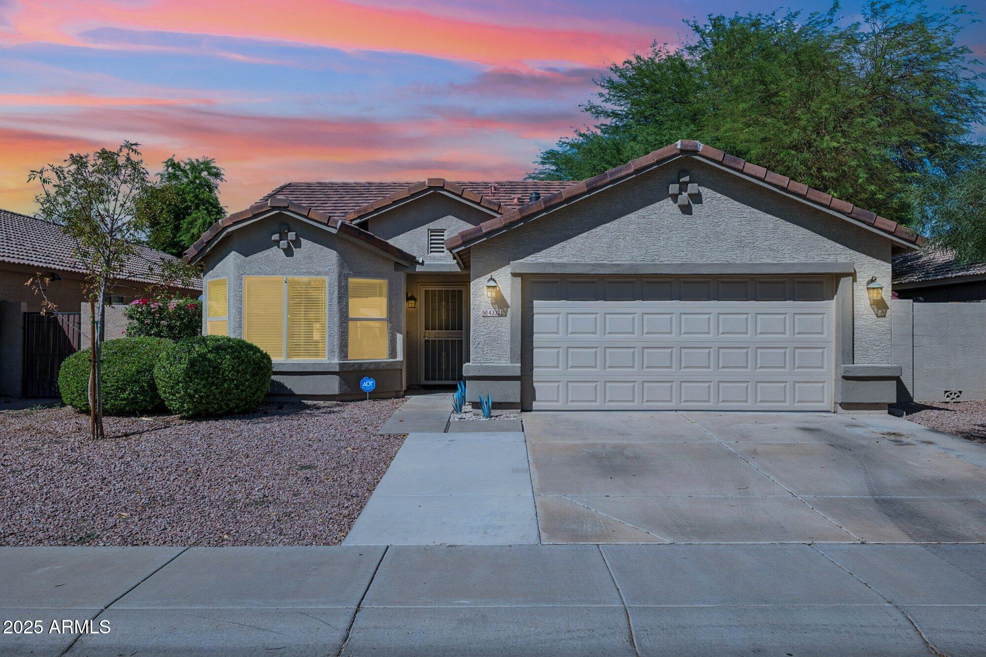 4332 W CARSON Road