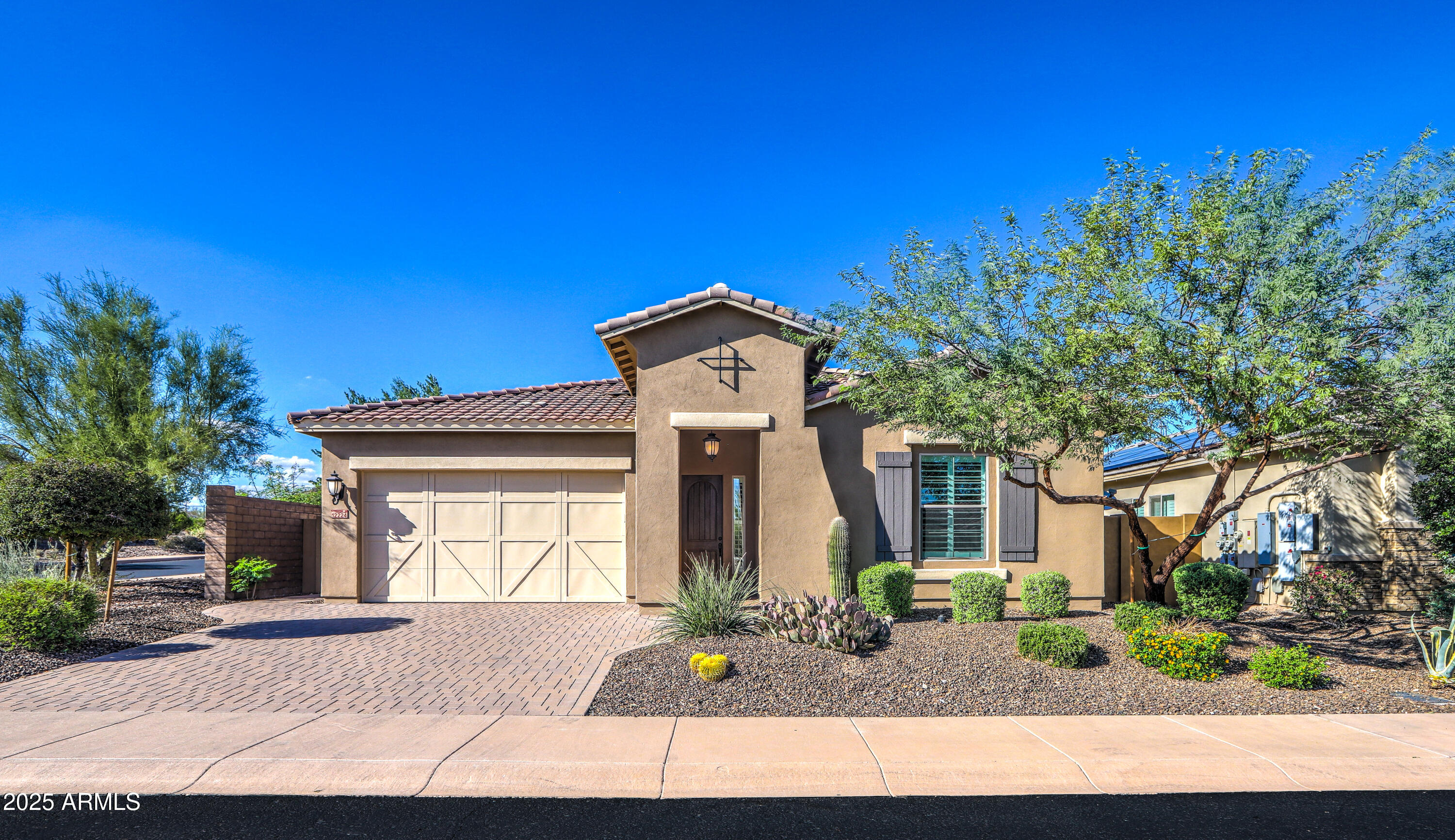 12224 W CREOSOTE Drive