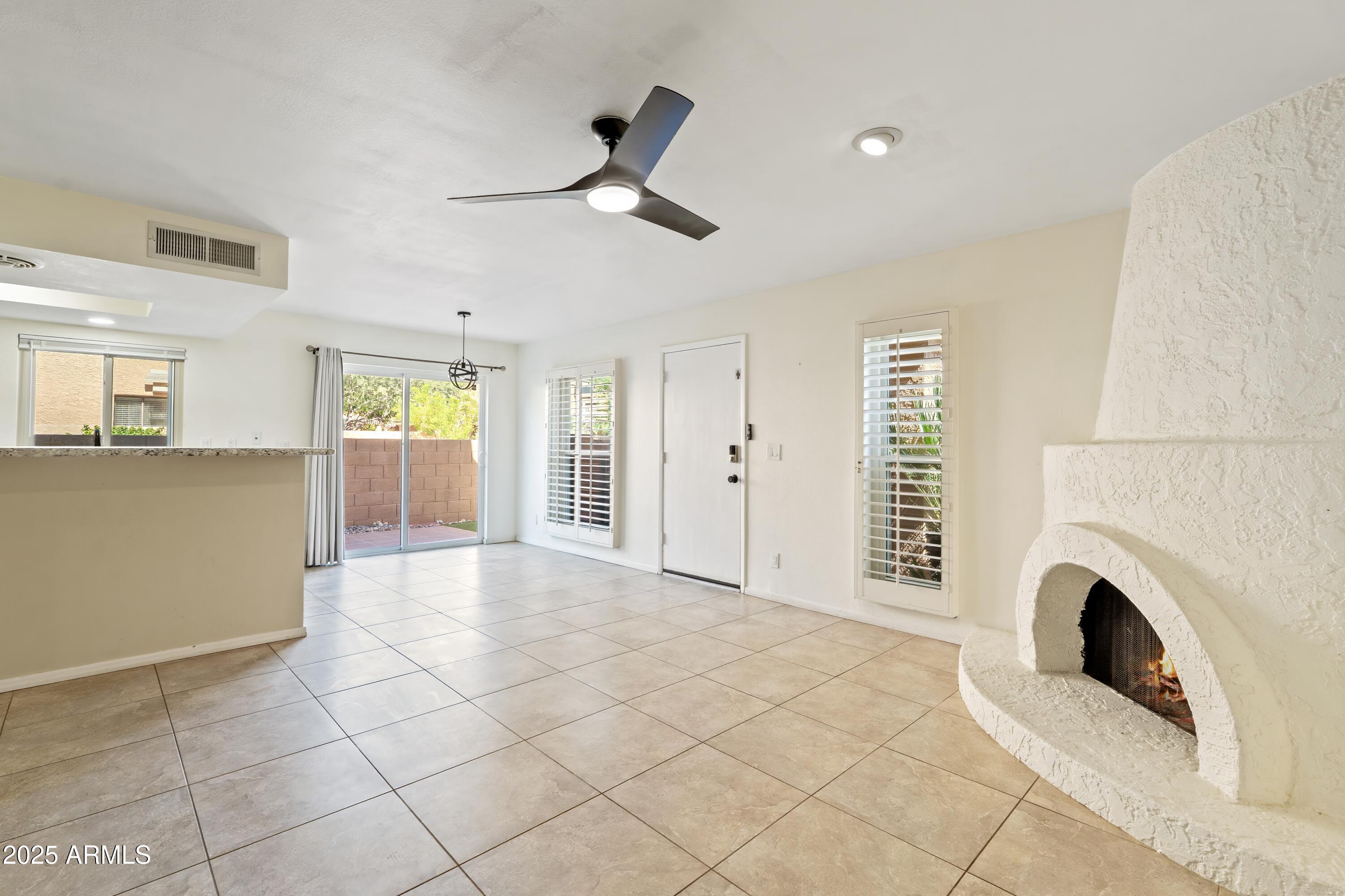 10420 N 11TH Street, 3