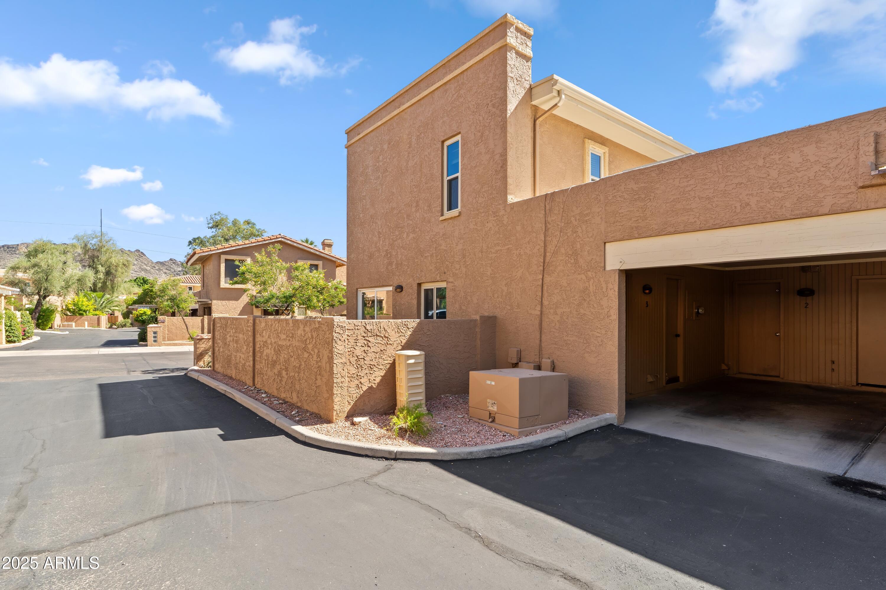 10420 N 11TH Street, 3