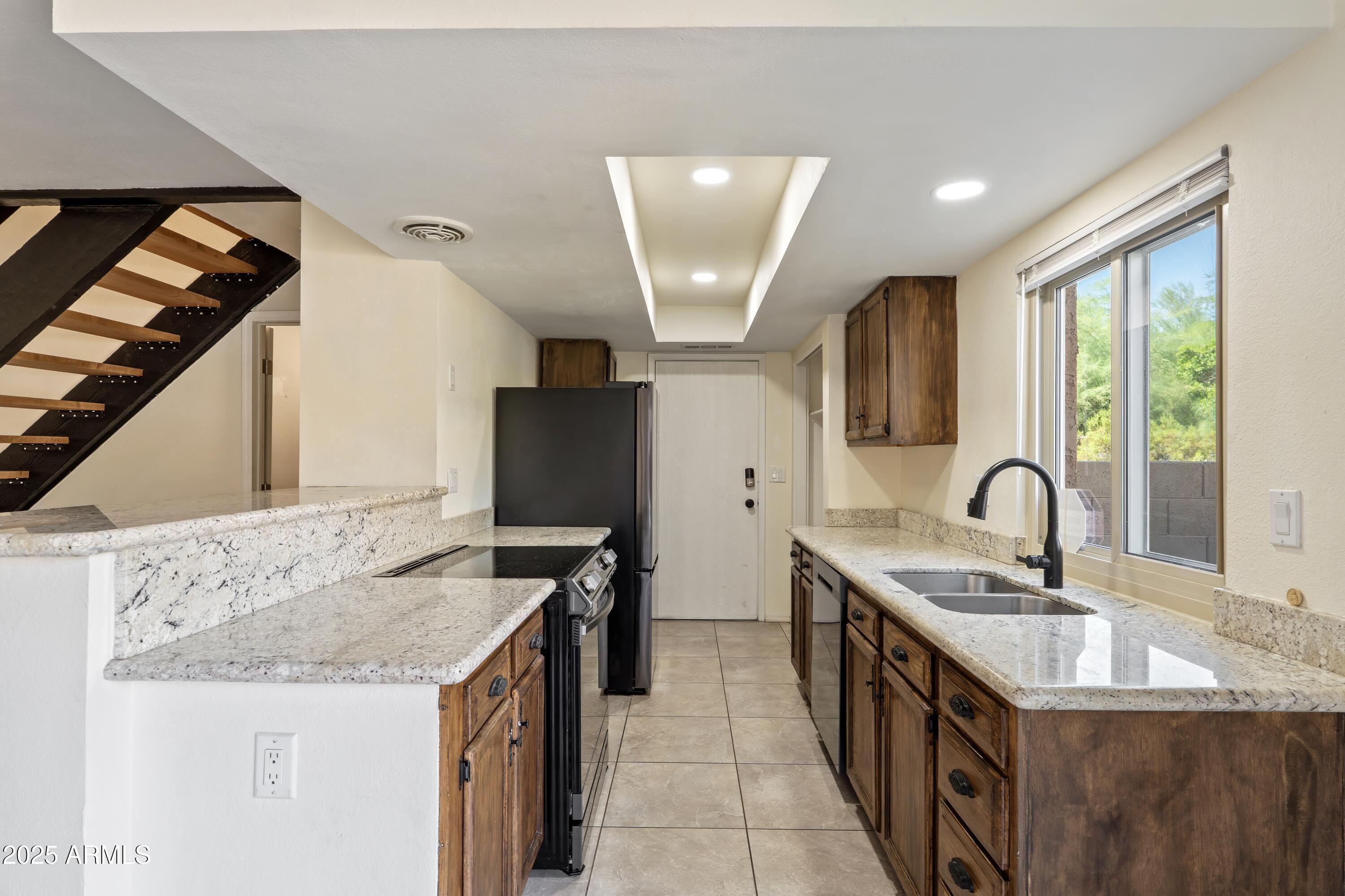 10420 N 11TH Street, 3